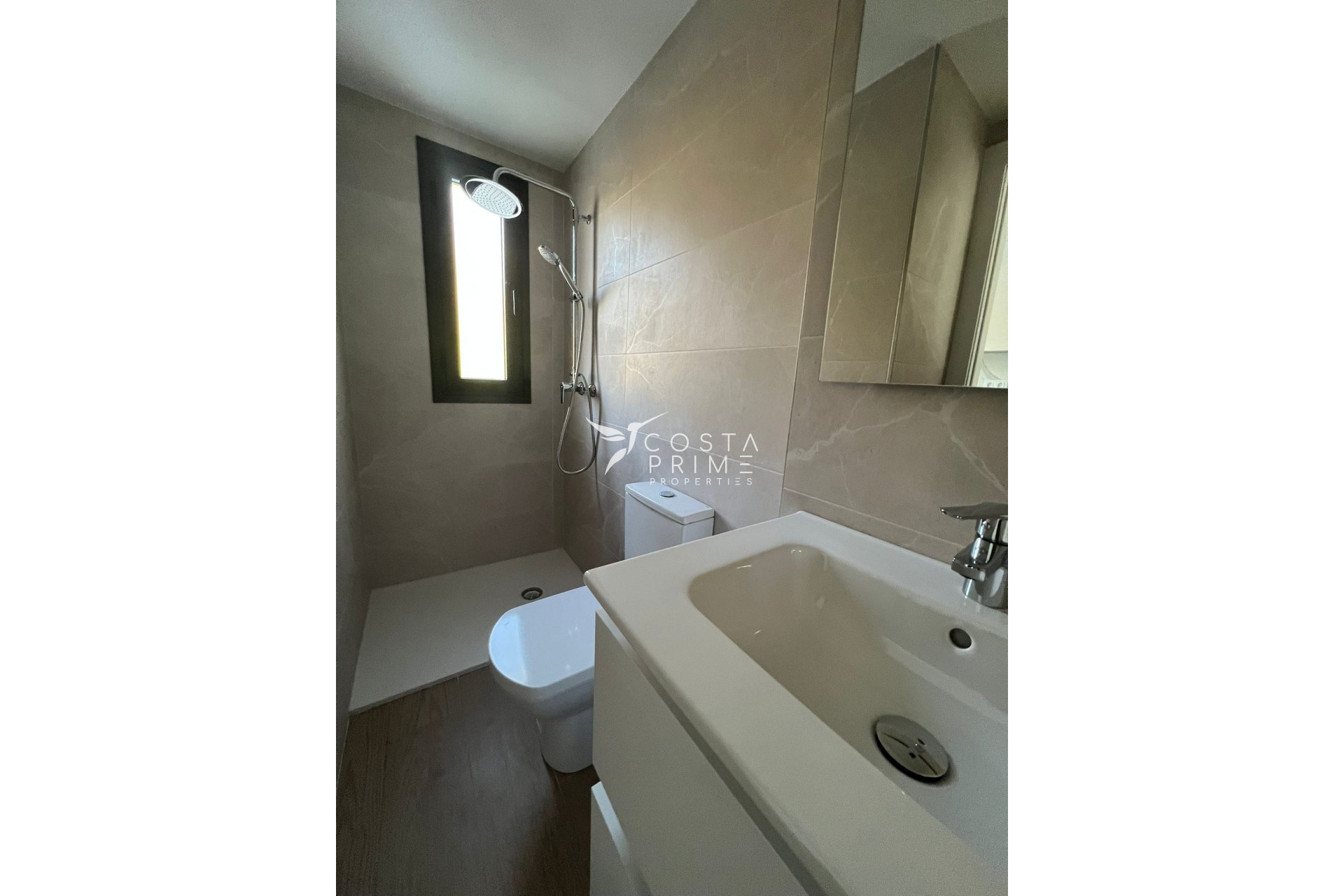 Nowy budynek - Szalet - Portmán