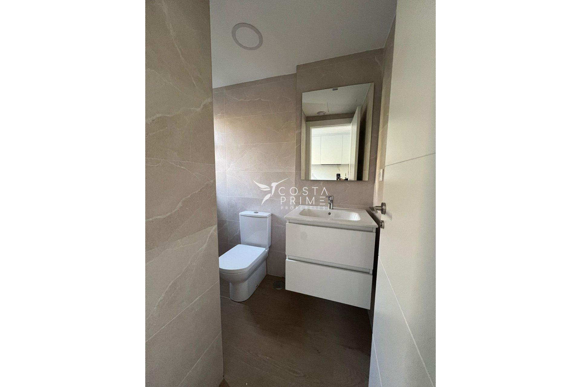 Nowy budynek - Szalet - Portmán