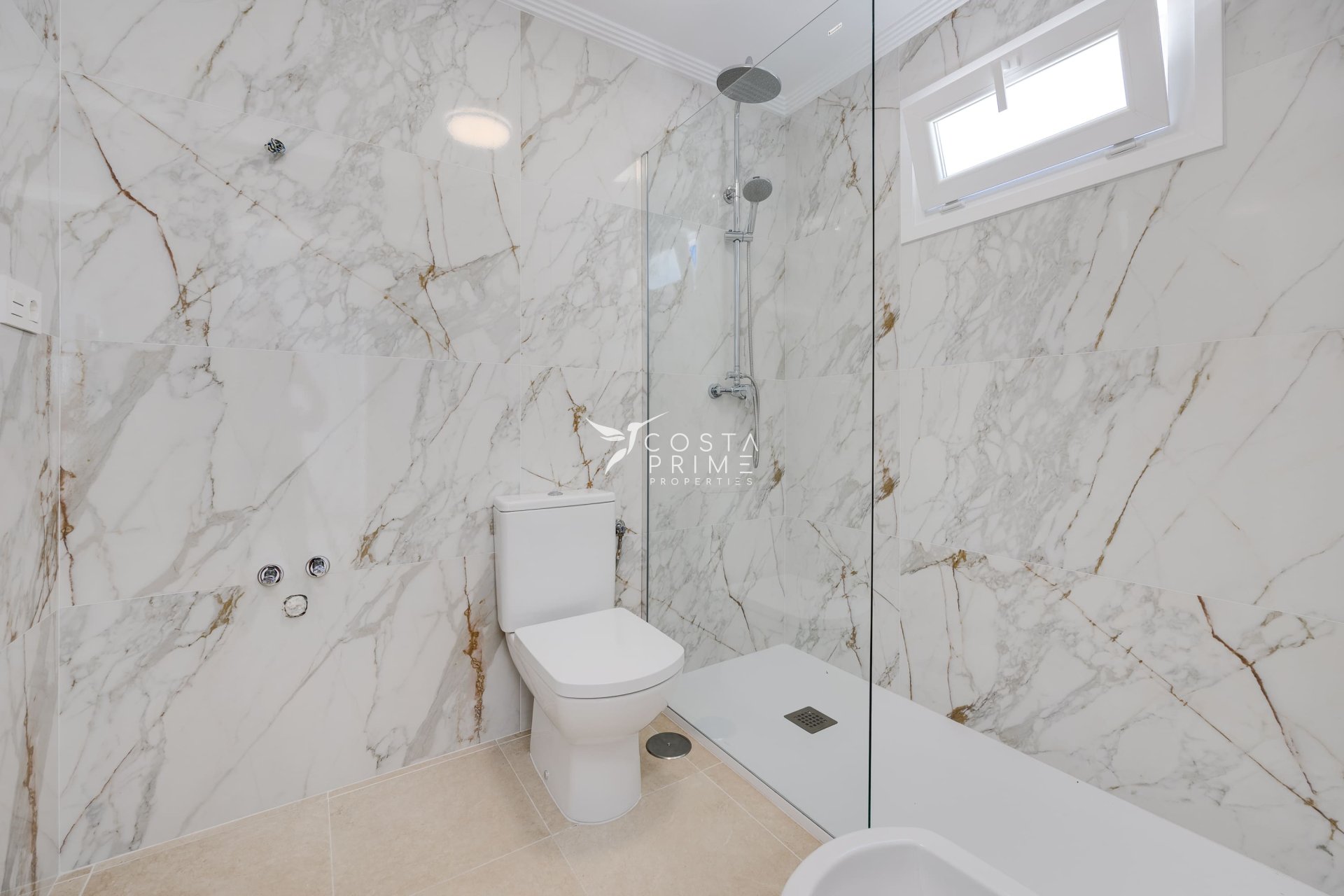 Nowy budynek - Szalet - San Fulgencio