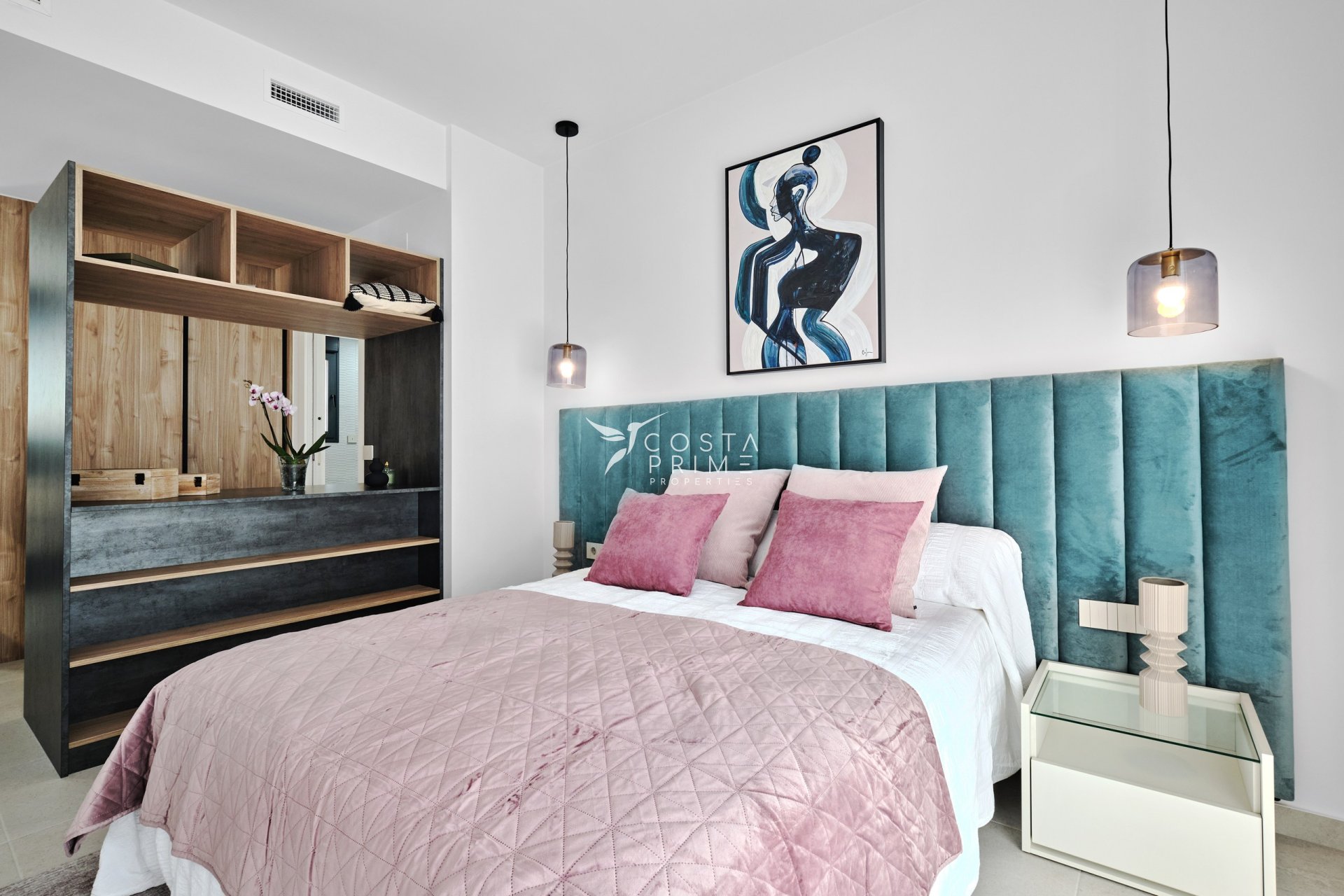 Nowy budynek - Szalet - San Miguel de Salinas