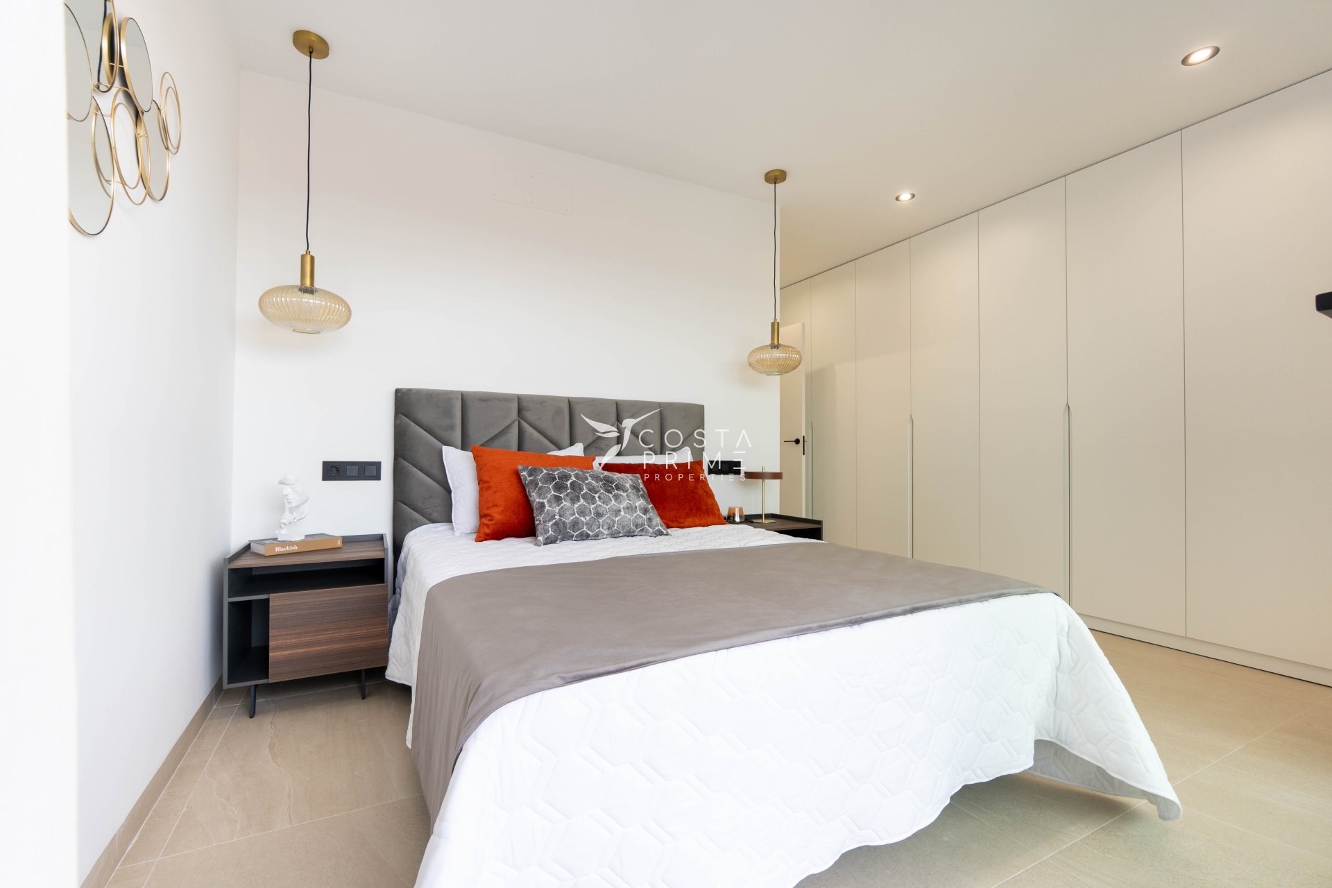 Nowy budynek - Szalet - San Pedro del Pinatar