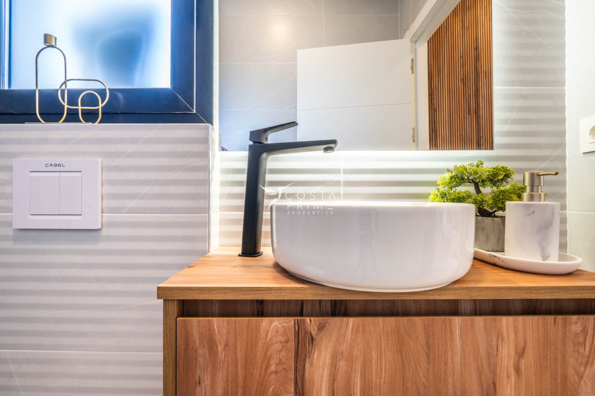 Nowy budynek - Szalet - Torre Pacheco