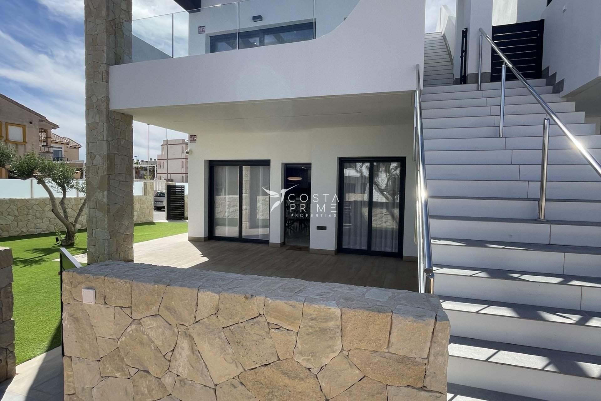 Nowy budynek - Szalet - Torrevieja