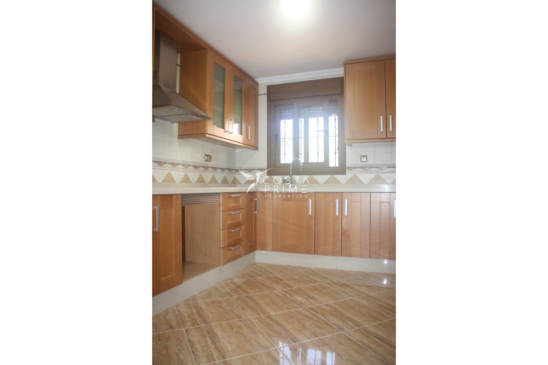 Nowy budynek - Szalet - Torrevieja