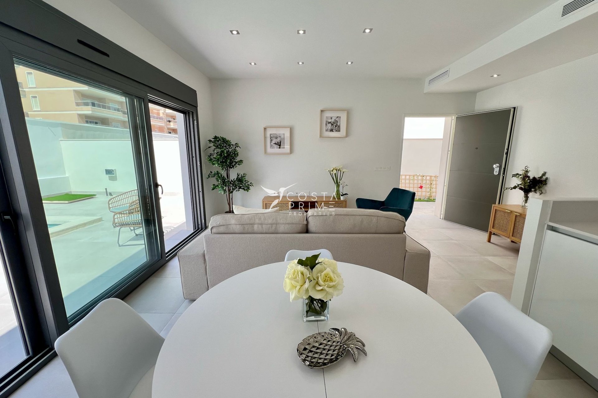 Nowy budynek - Szalet - Villamartin