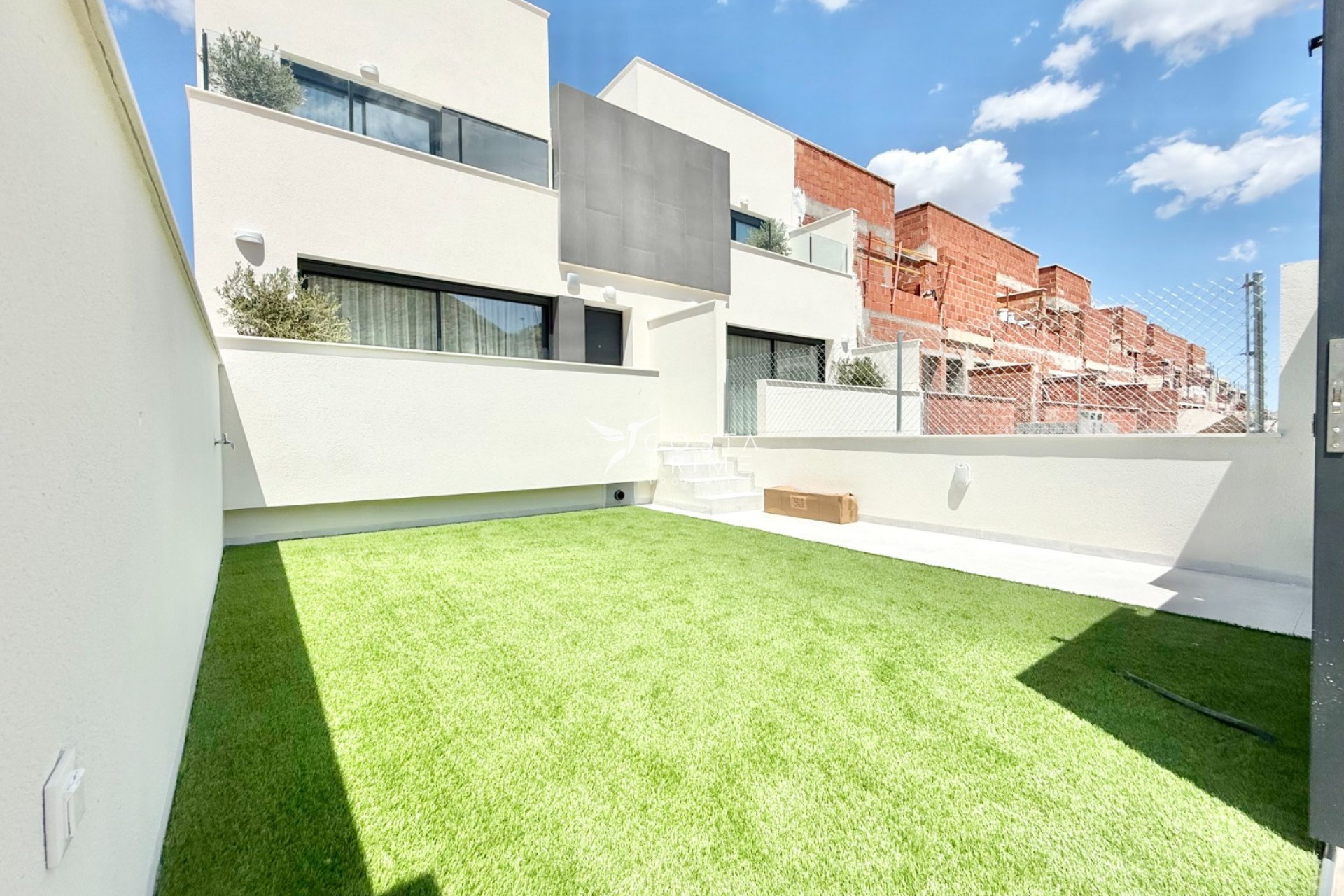 Obra nueva - Adosado / Pareado - Cox