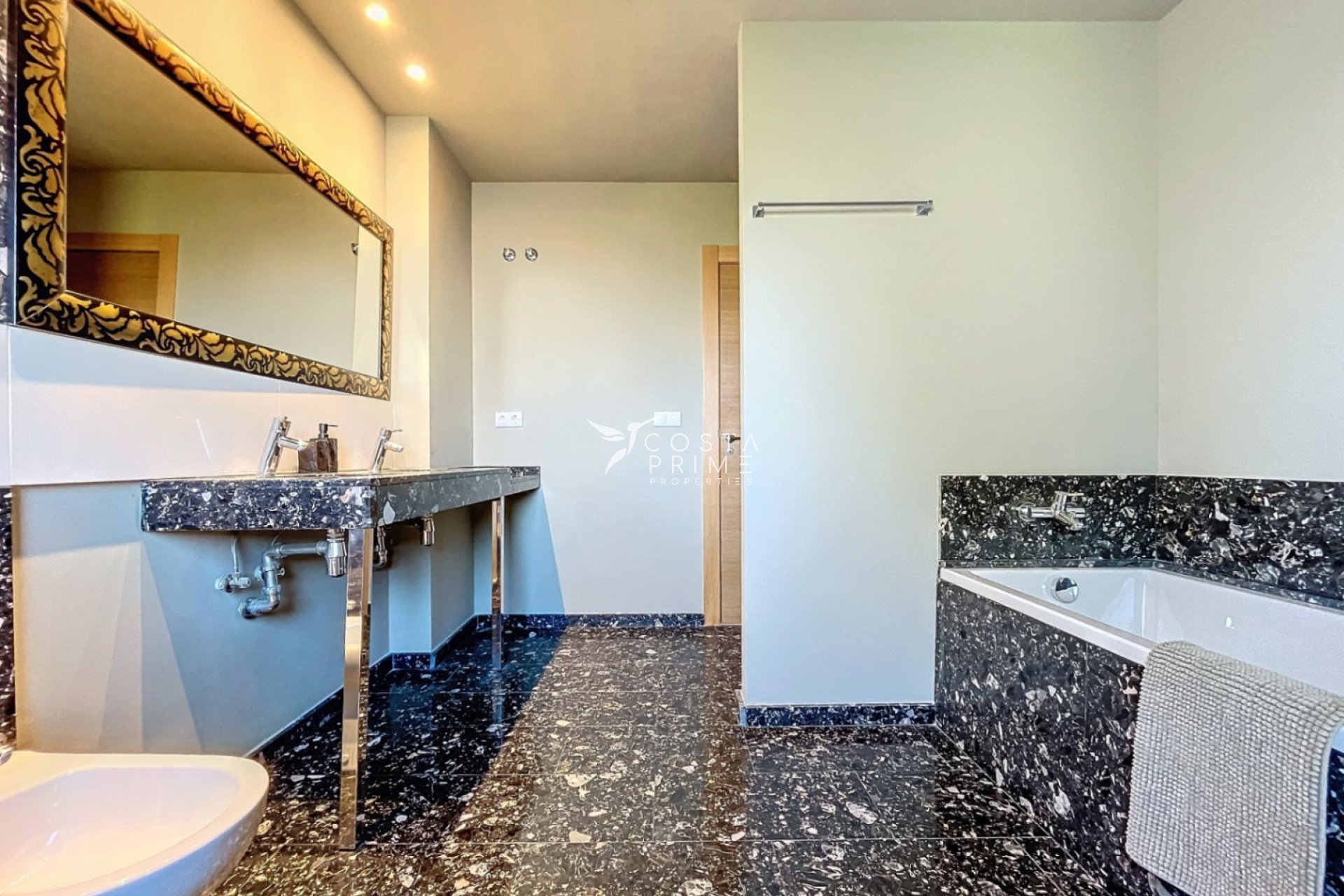 Obra nueva - Chalet / Villa - Albir