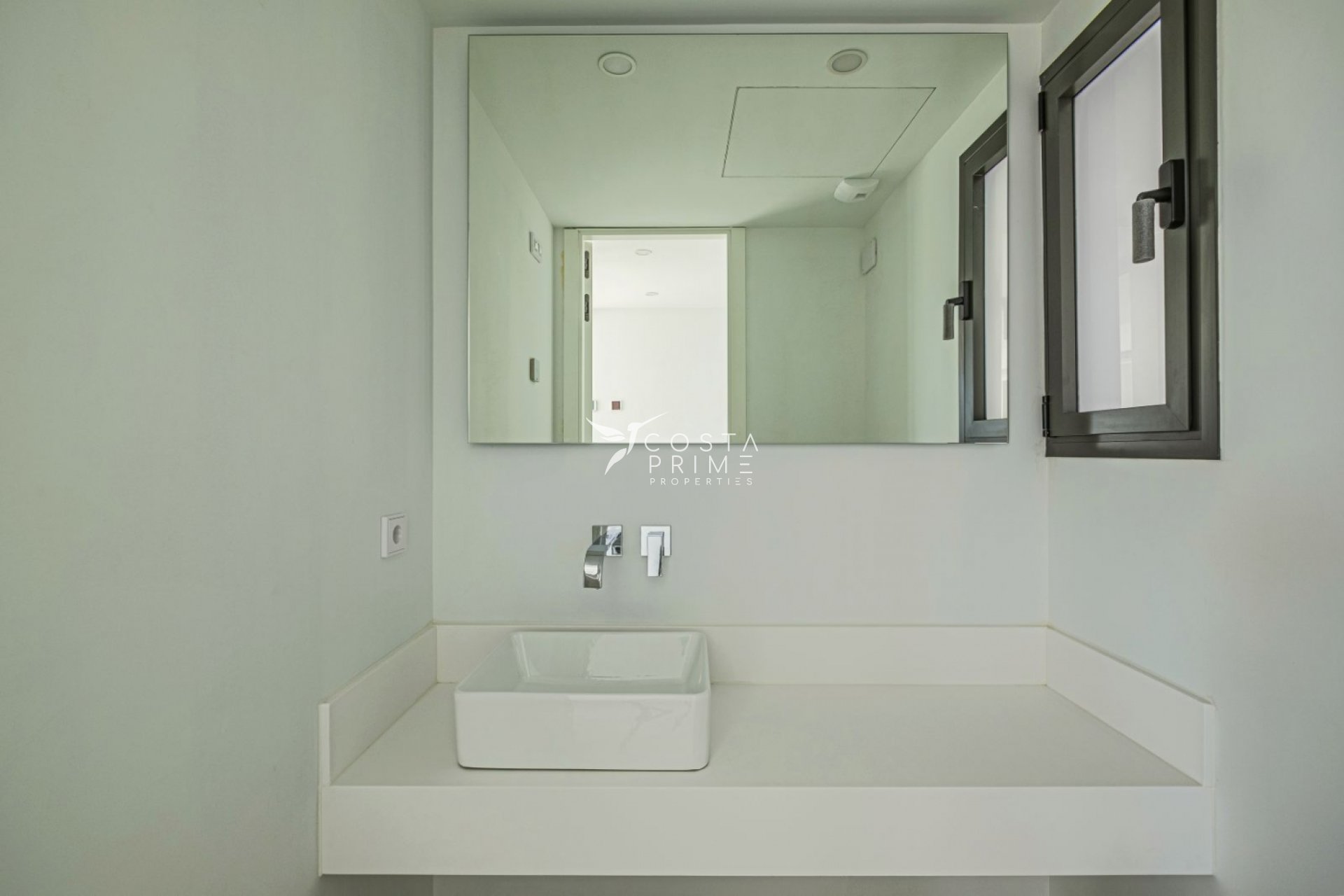 Obra nueva - Chalet / Villa - Benahavís