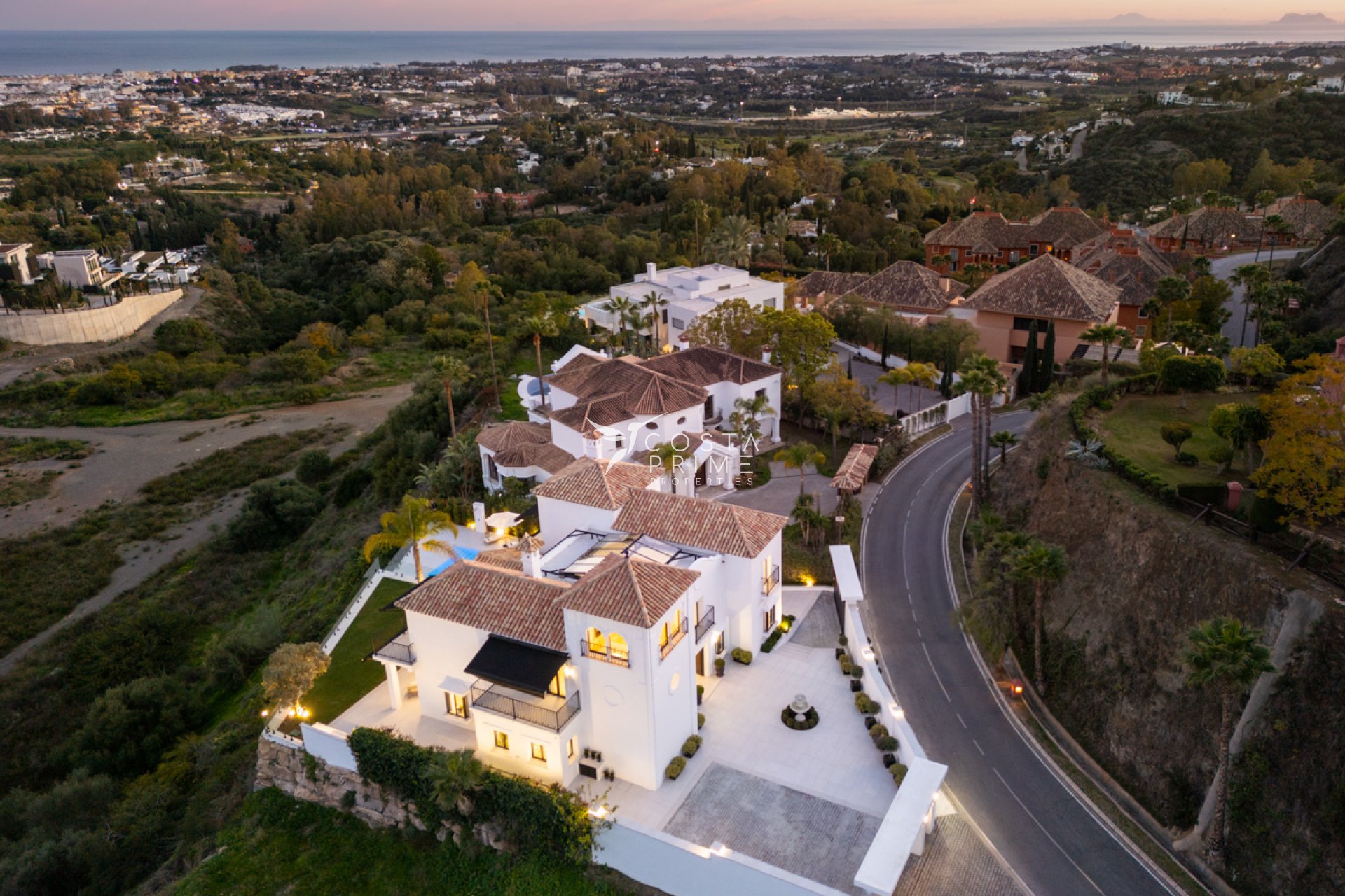 Obra nueva - Chalet / Villa - Benahavís