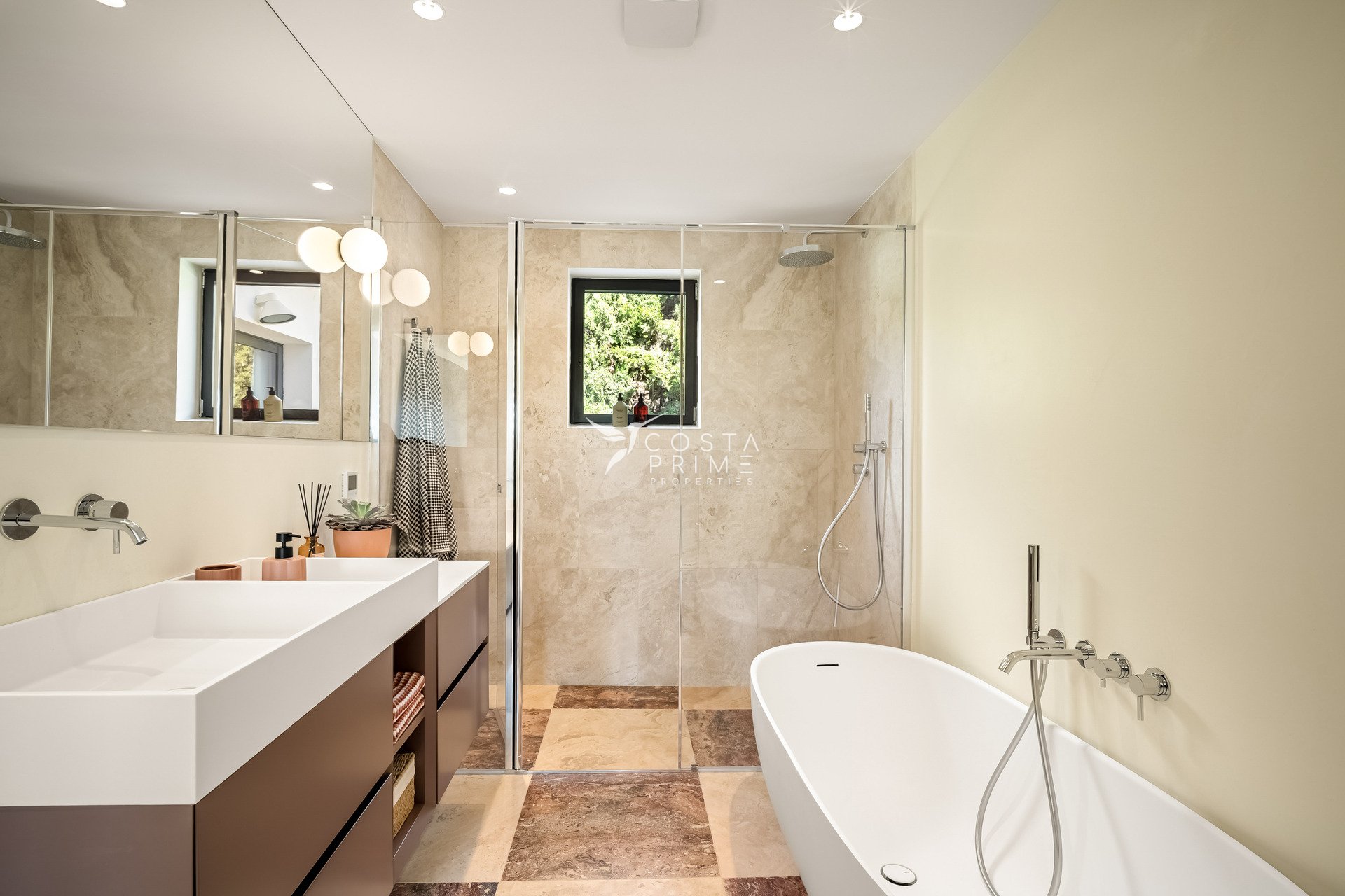 Obra nueva - Chalet / Villa - Marbella