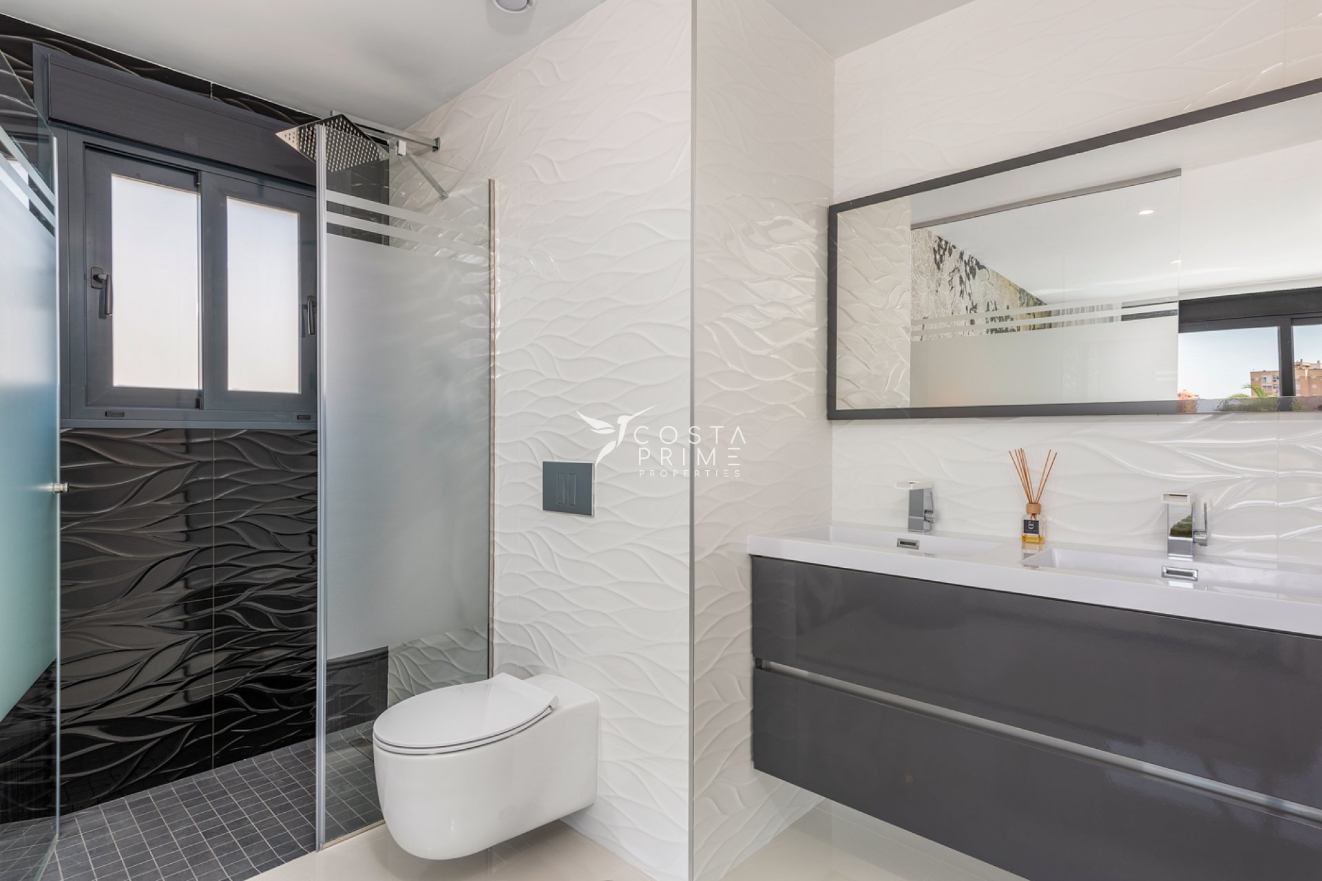 Obra nueva - Chalet / Villa - Playa Paraiso