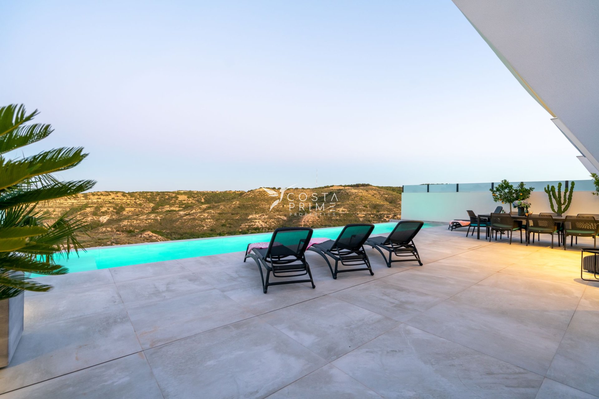 Obra nueva - Chalet / Villa - Rojales