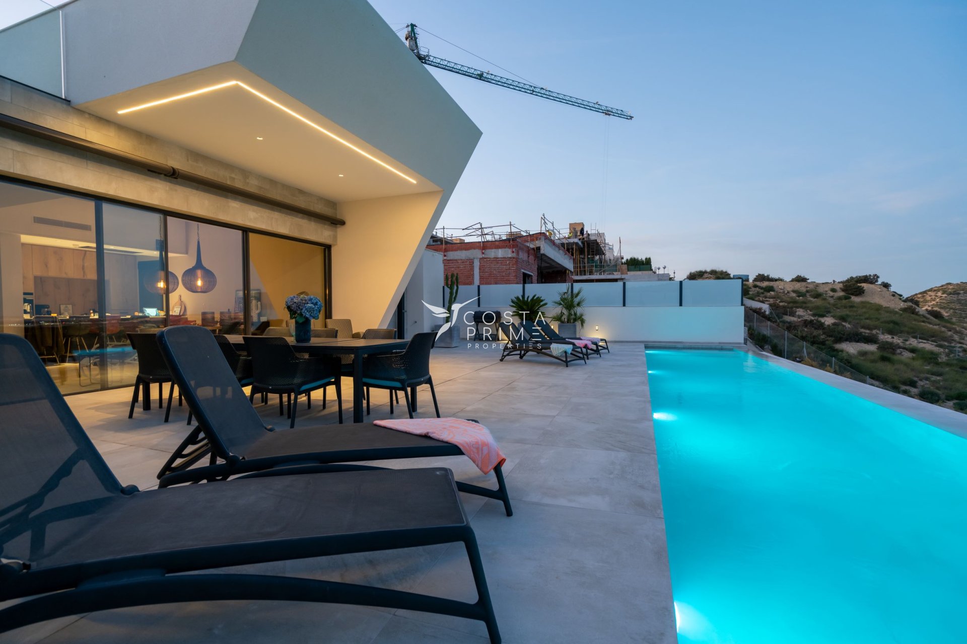 Obra nueva - Chalet / Villa - Rojales