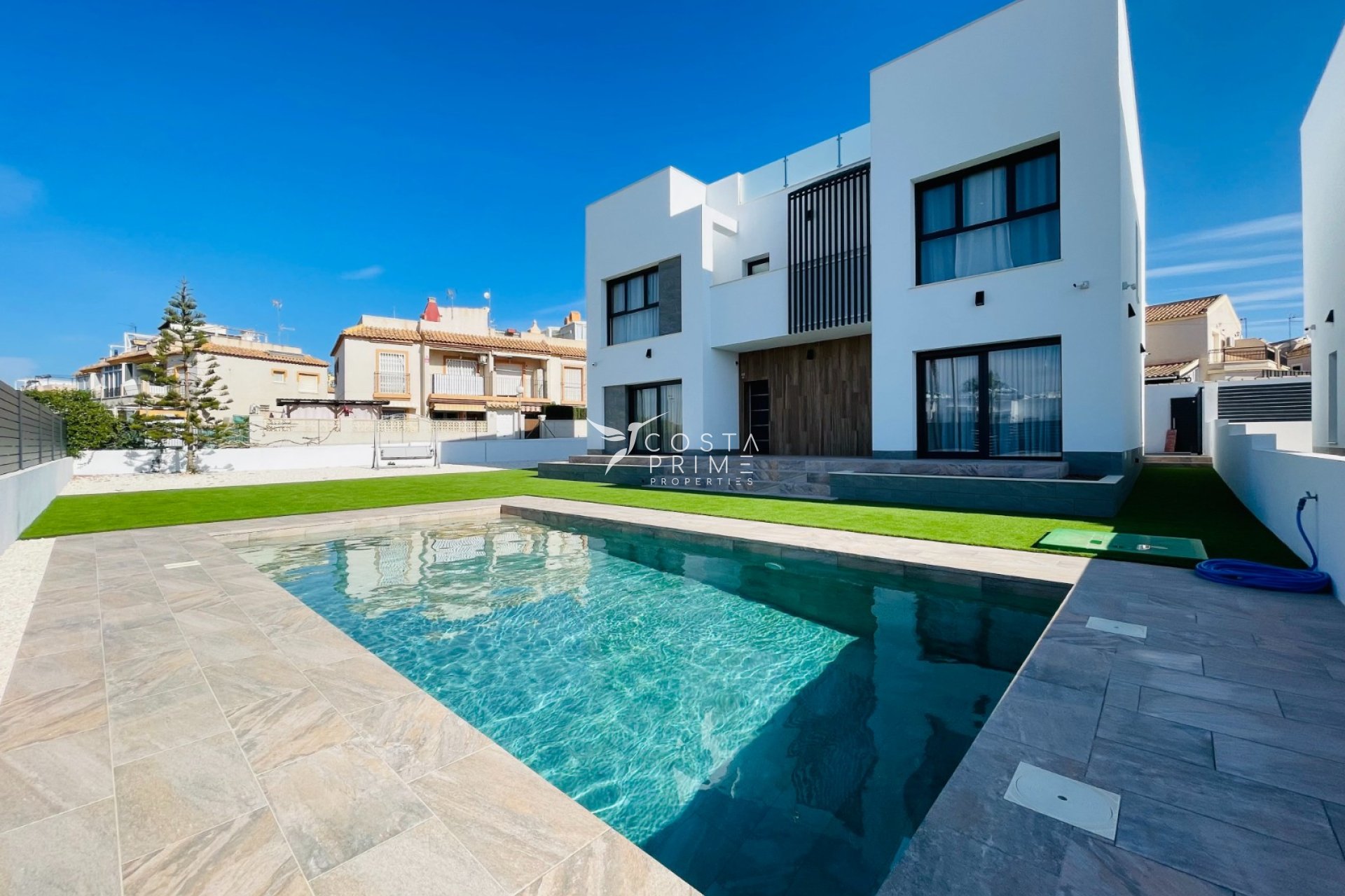 Obra nueva - Chalet / Villa - Torrevieja