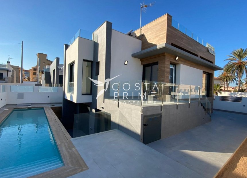 Obra nueva - Chalet / Villa - Torrevieja