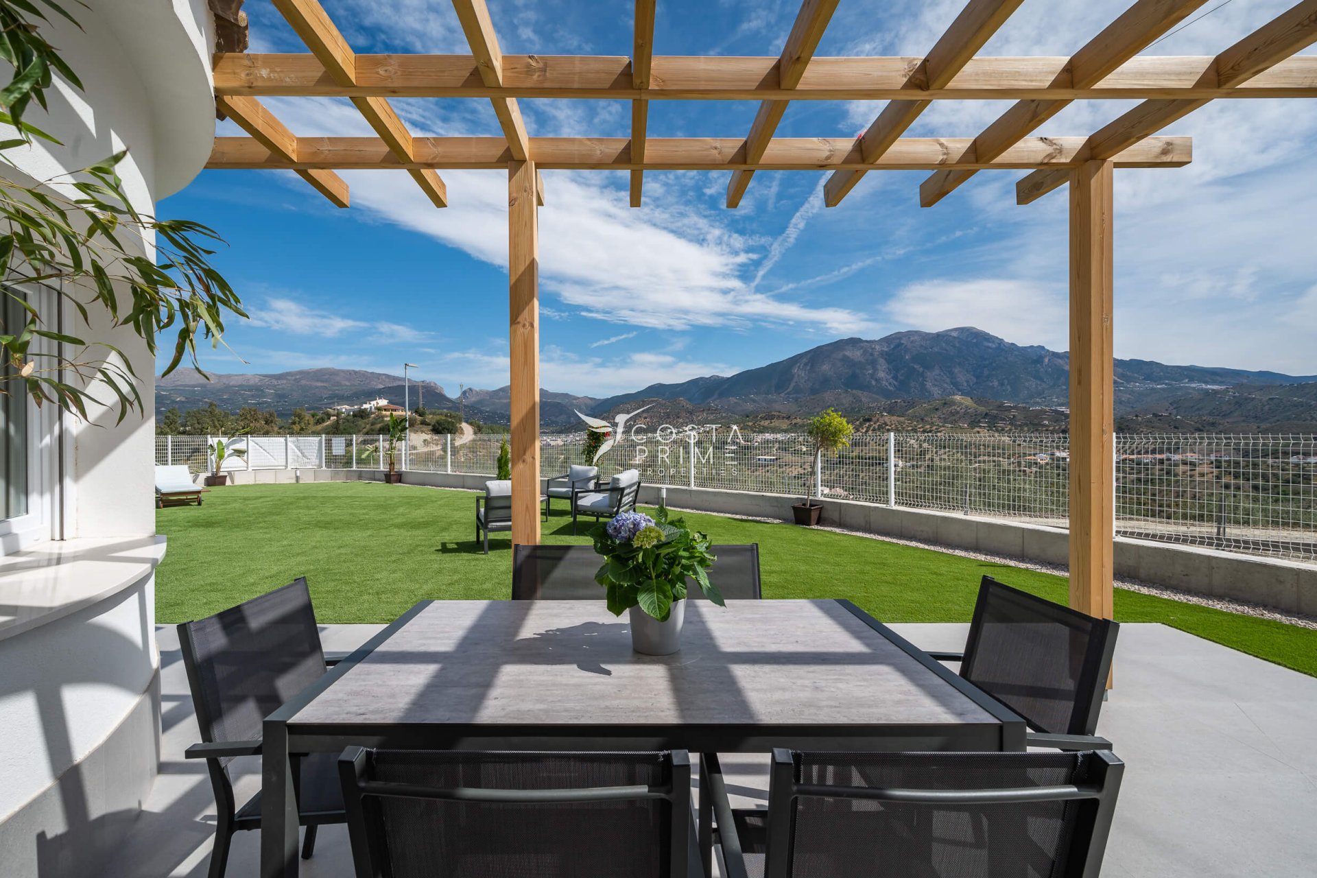 Obra nueva - Chalet / Villa - Viñuela