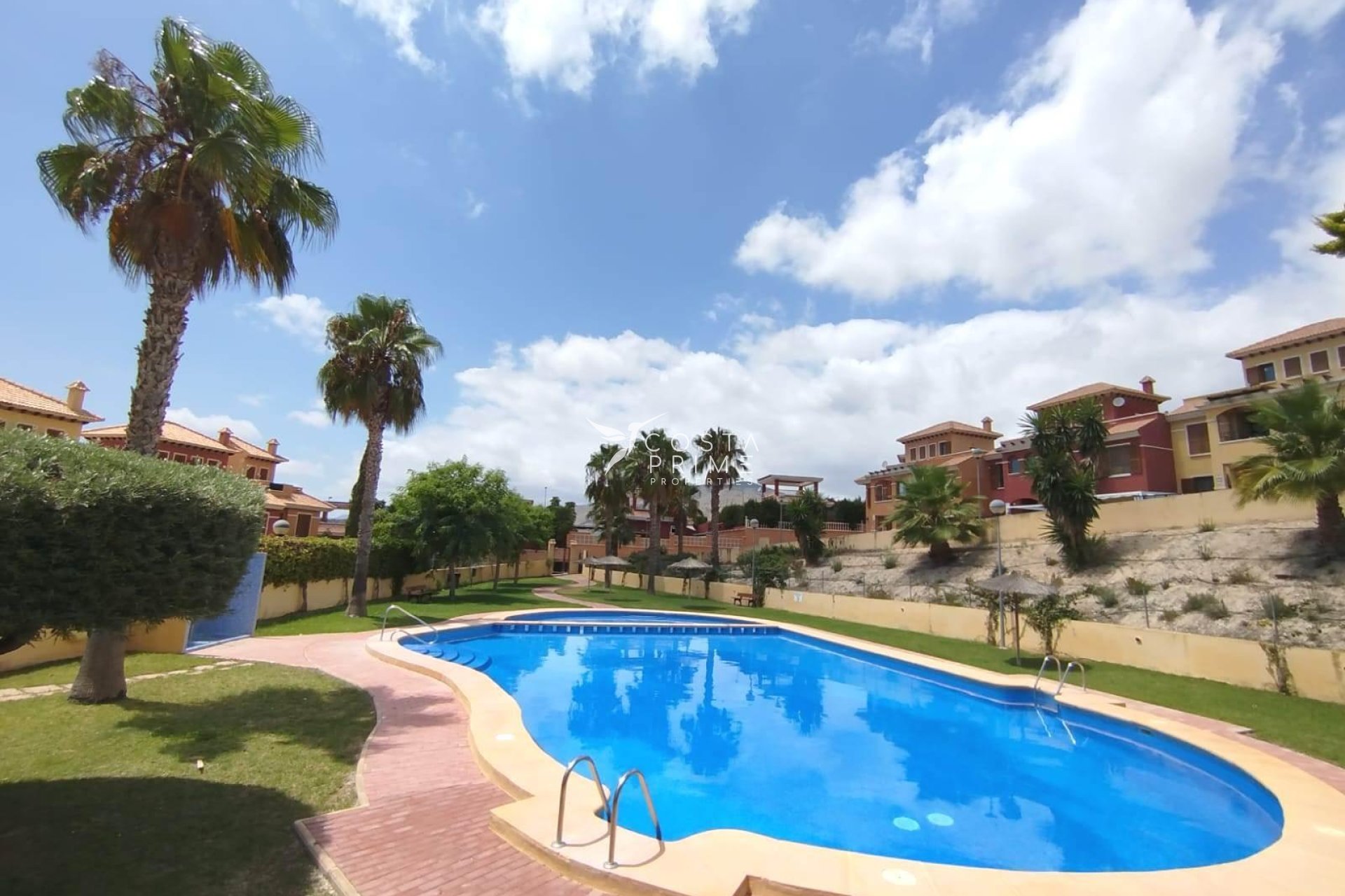 Odsprzedaż - Kamienica / bliźniak - Finestrat