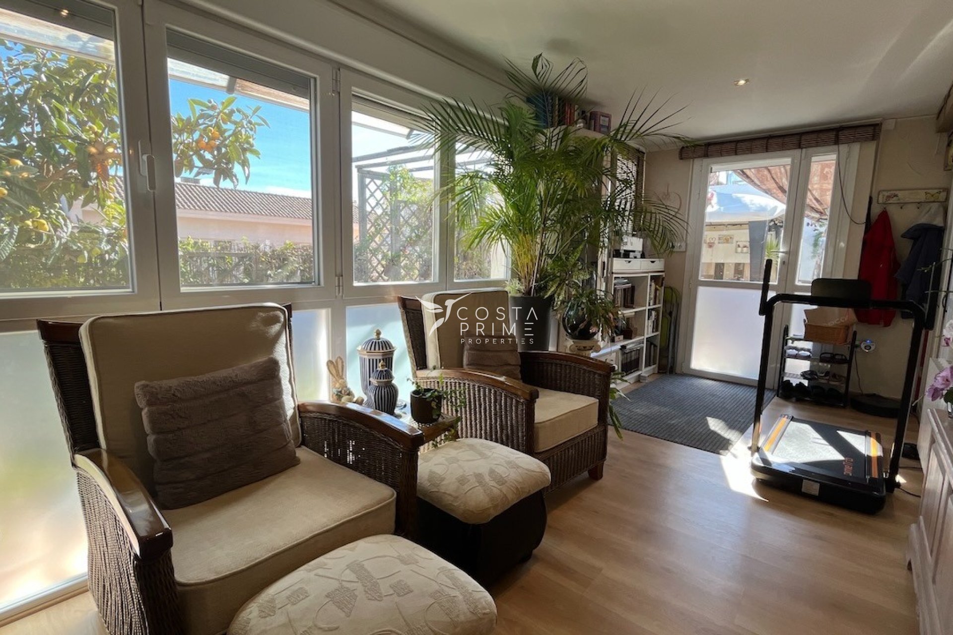 Odsprzedaż - Kamienica / bliźniak - La Nucía