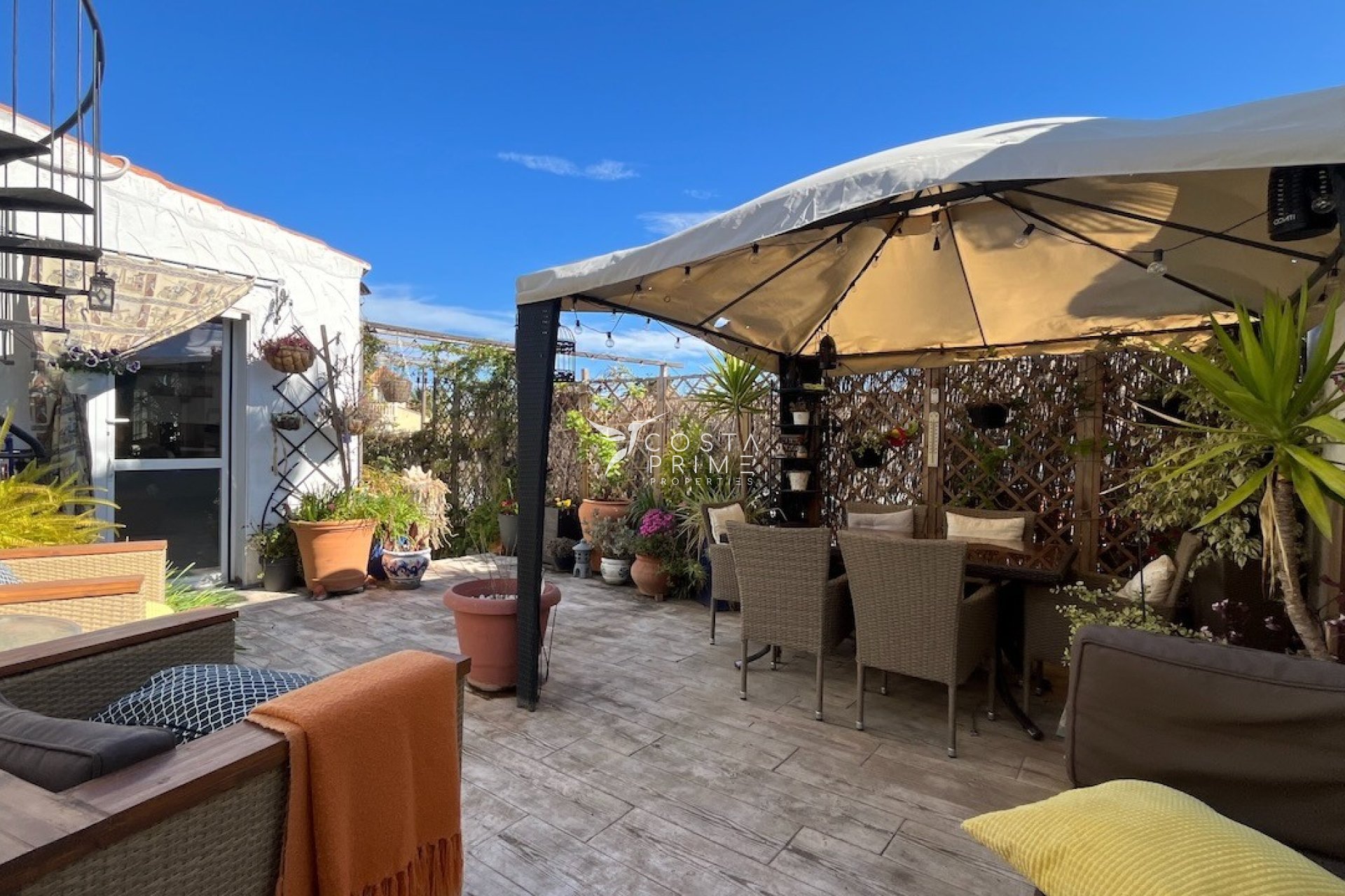 Odsprzedaż - Kamienica / bliźniak - La Nucía