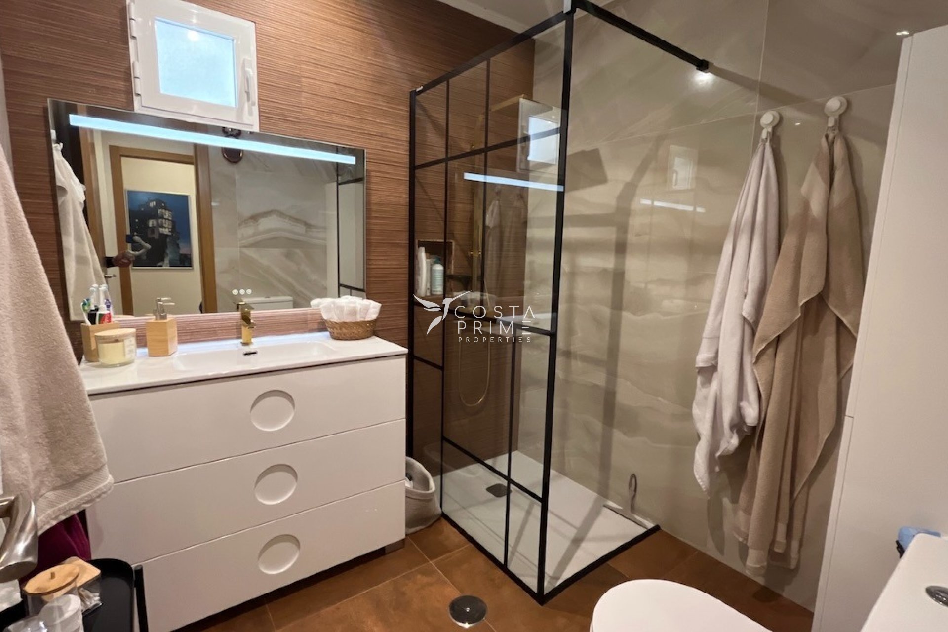 Odsprzedaż - Kamienica / bliźniak - La Nucía