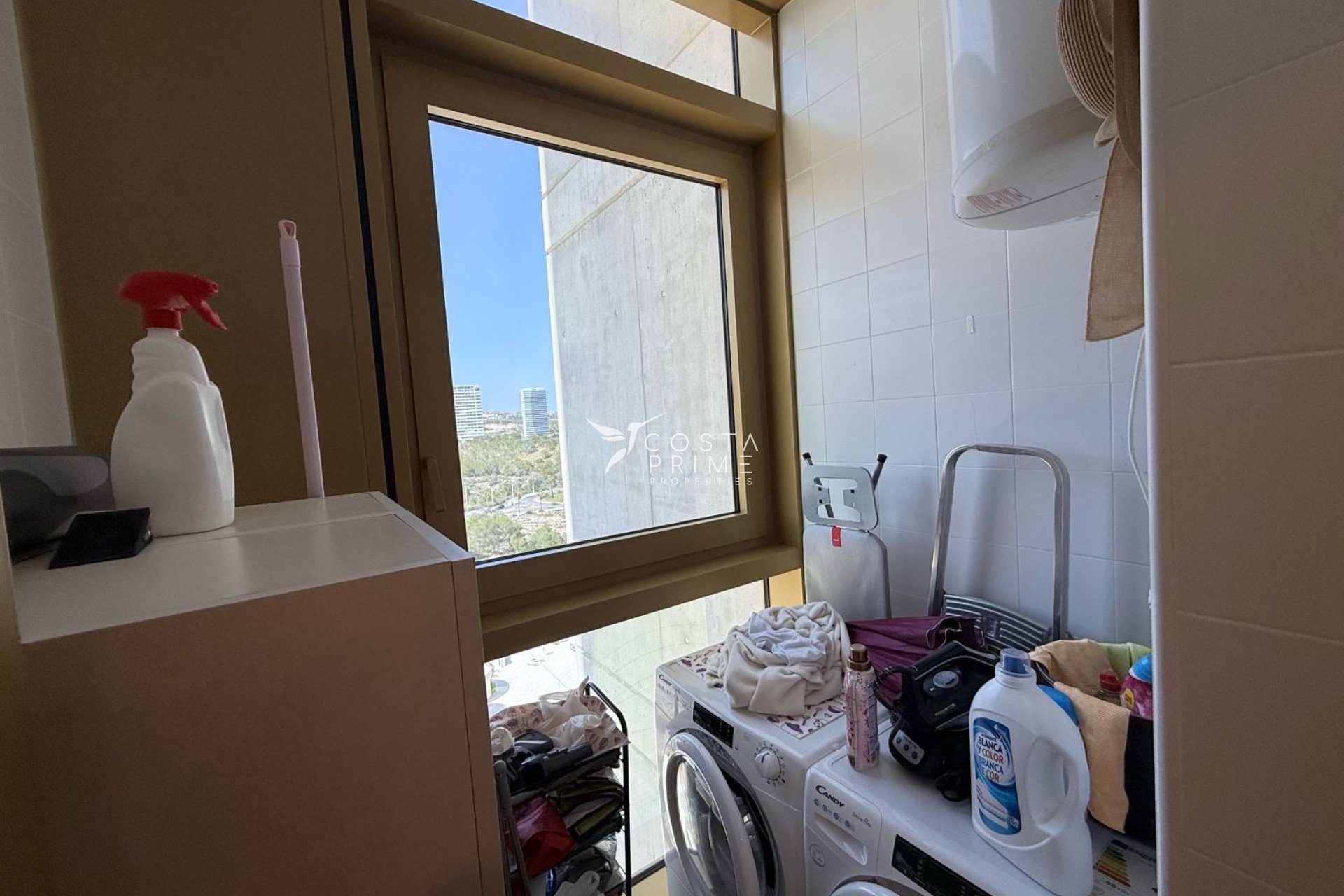 Odsprzedaż - Mieszkanie w Bloku - Benidorm