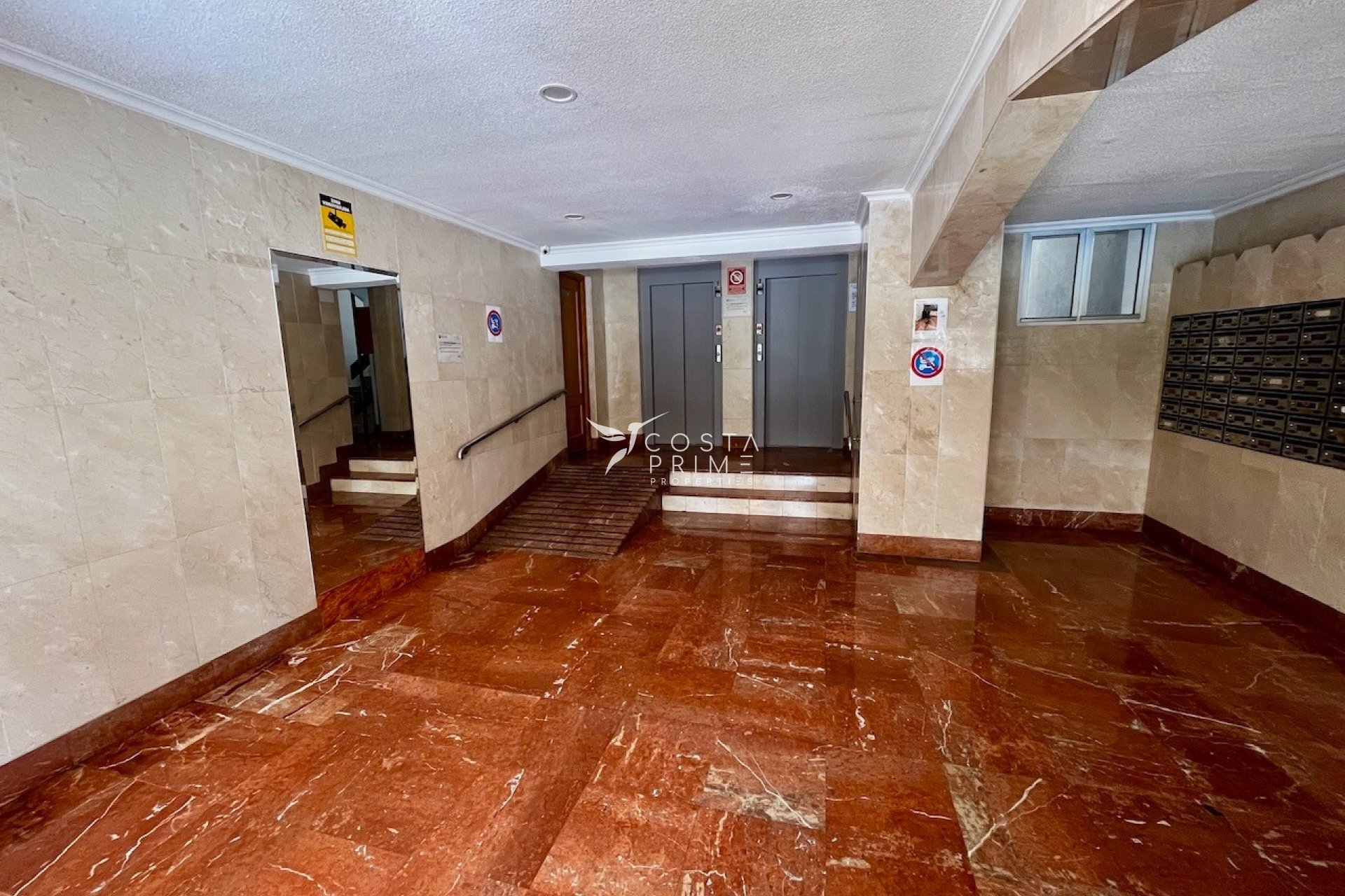 Odsprzedaż - Mieszkanie w Bloku - Benidorm