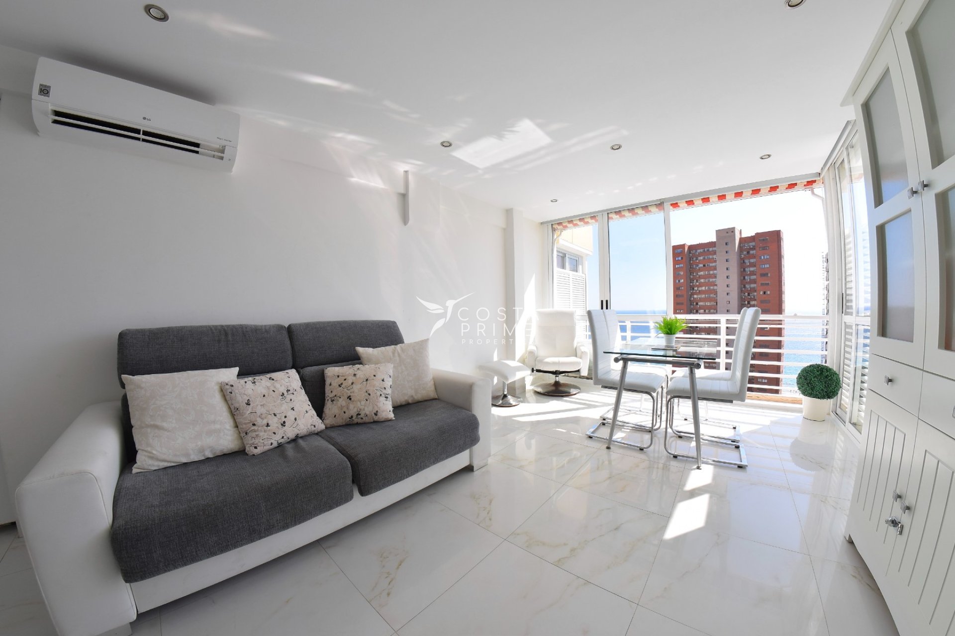 Odsprzedaż - Mieszkanie w Bloku - Benidorm