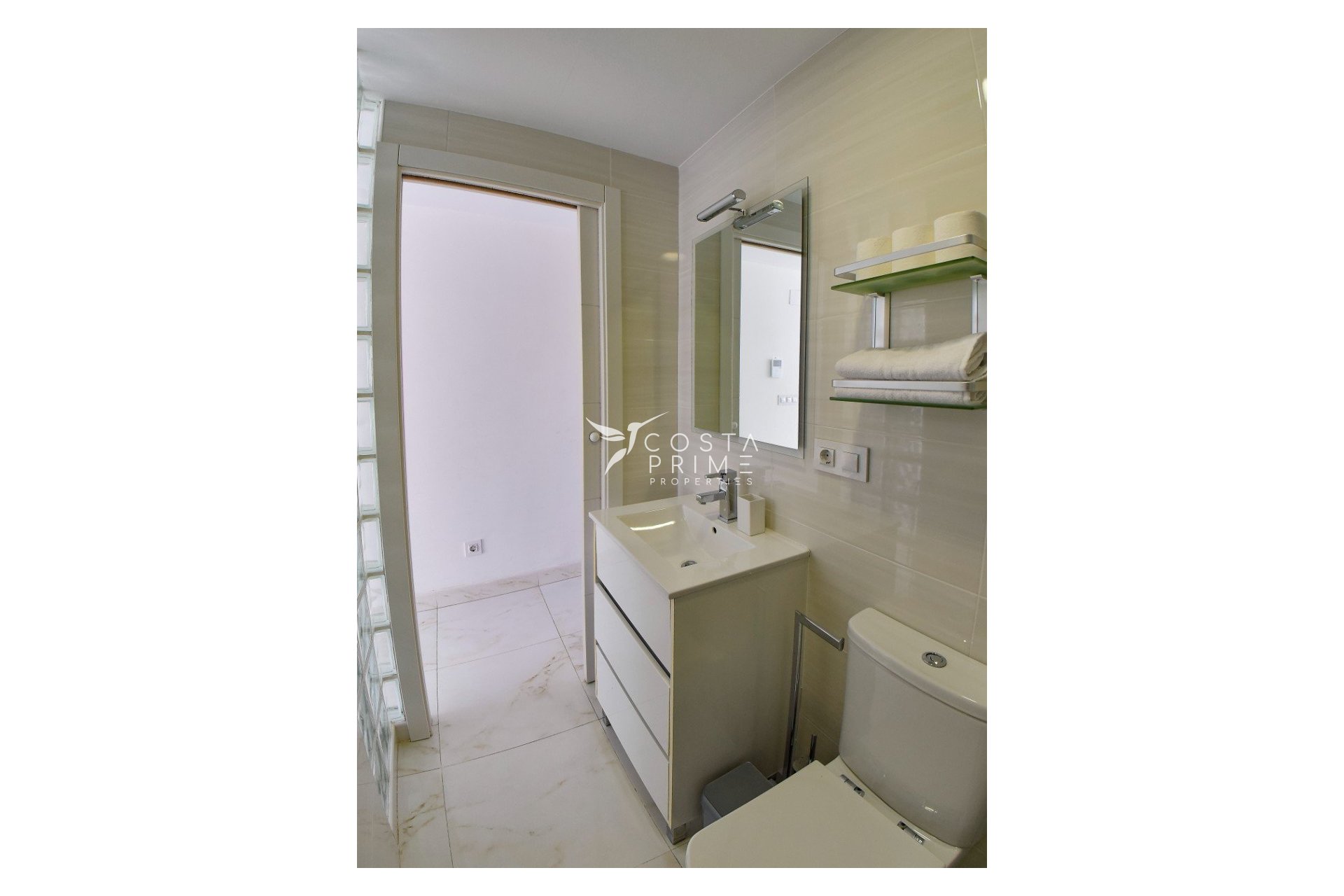 Odsprzedaż - Mieszkanie w Bloku - Benidorm