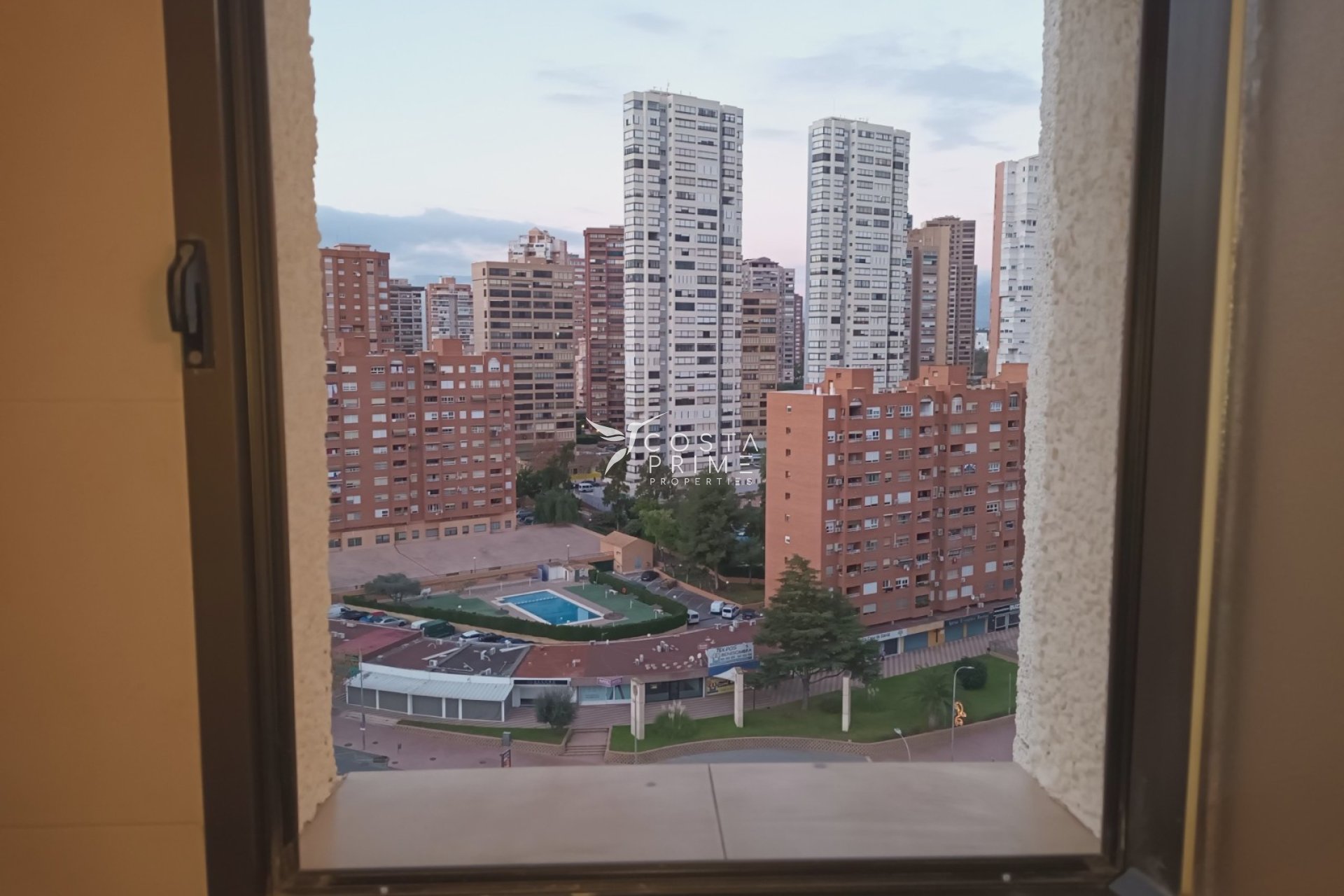 Odsprzedaż - Mieszkanie w Bloku - Benidorm