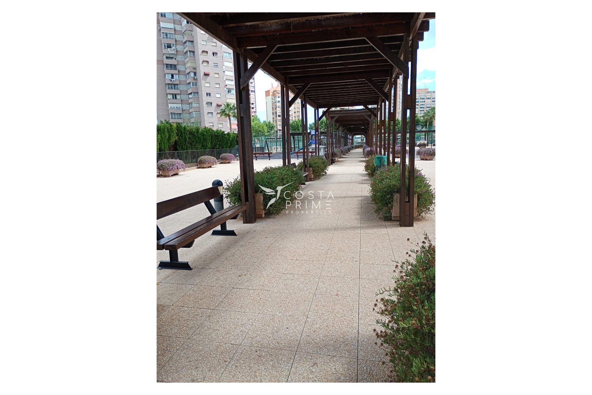 Odsprzedaż - Mieszkanie w Bloku - Benidorm