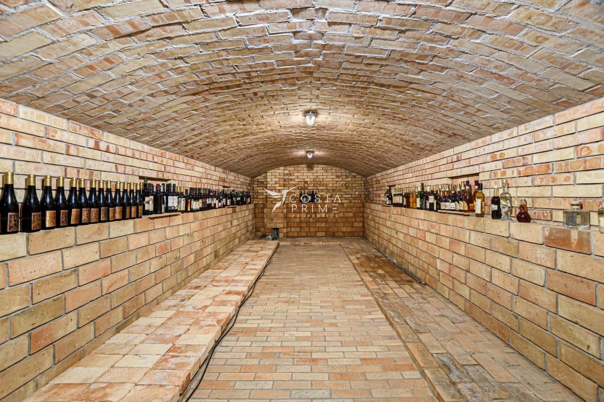 Odsprzedaż - Nieruchomości komercyjne - Finestrat