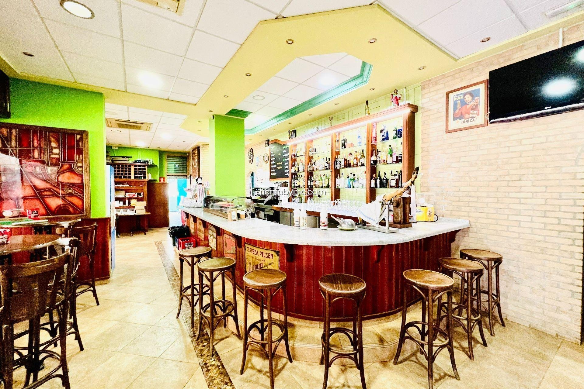 Odsprzedaż - Nieruchomości komercyjne - Villajoyosa