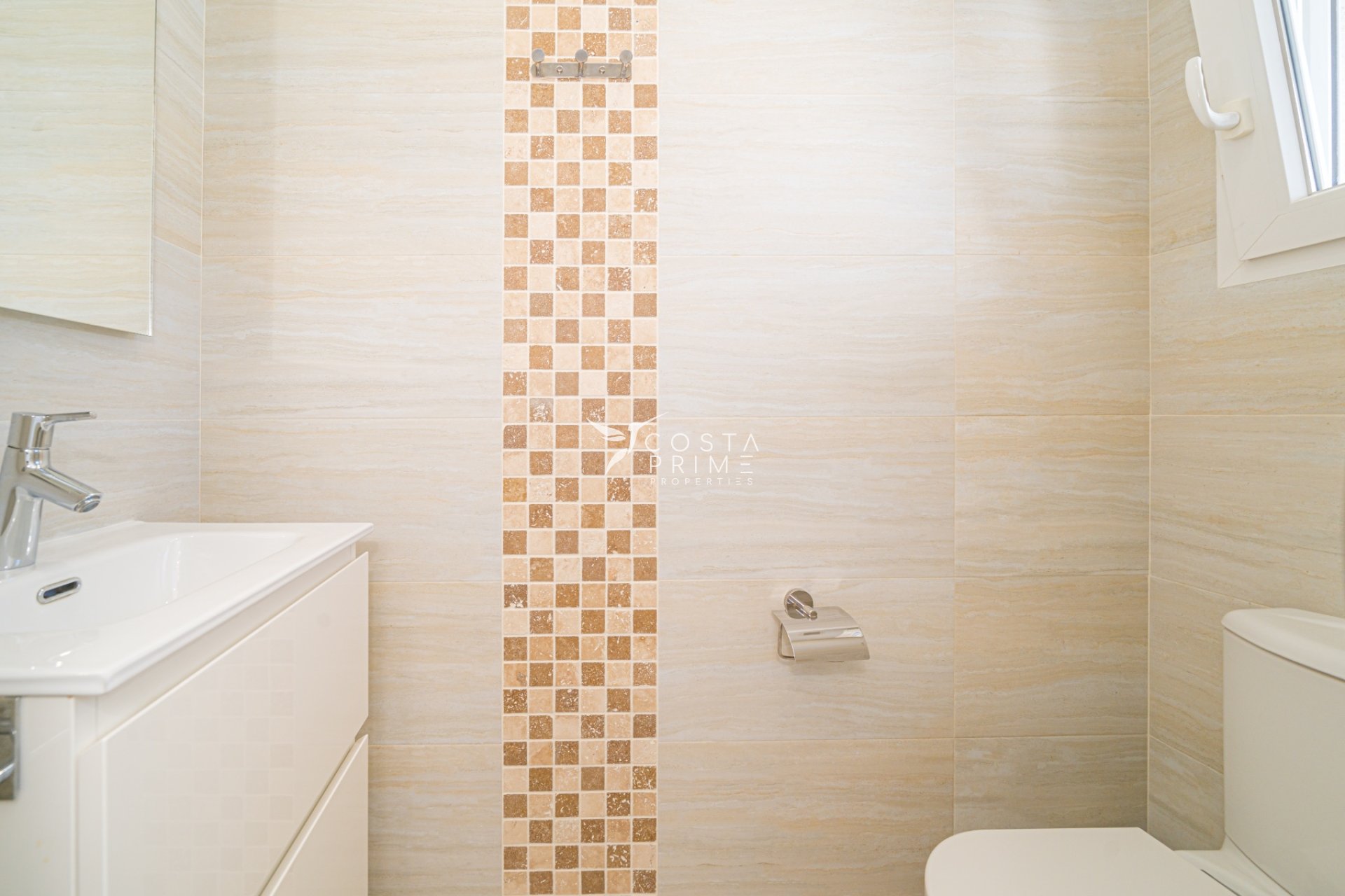 Odsprzedaż - Szalet - Albir