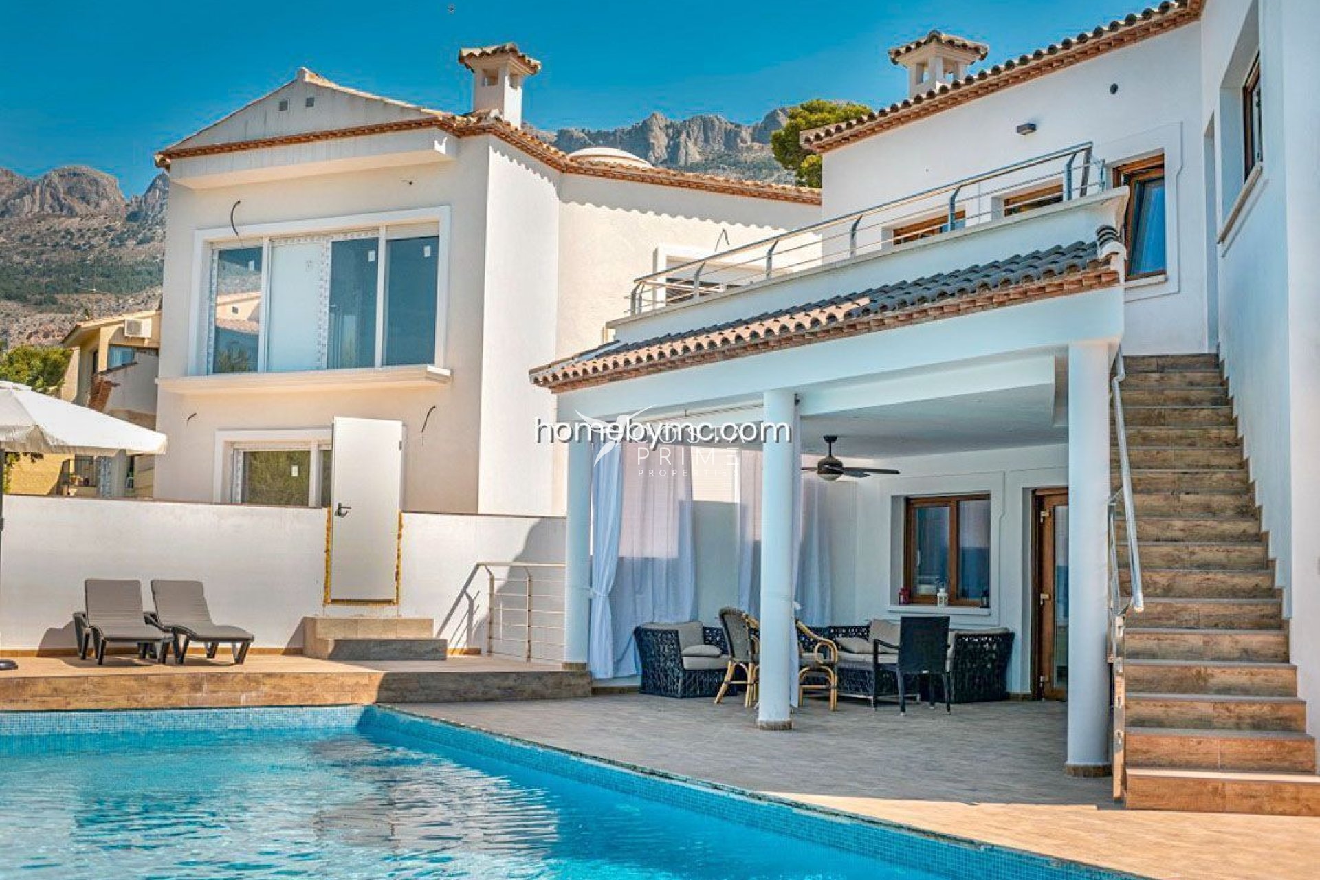 Odsprzedaż - Szalet - Altea