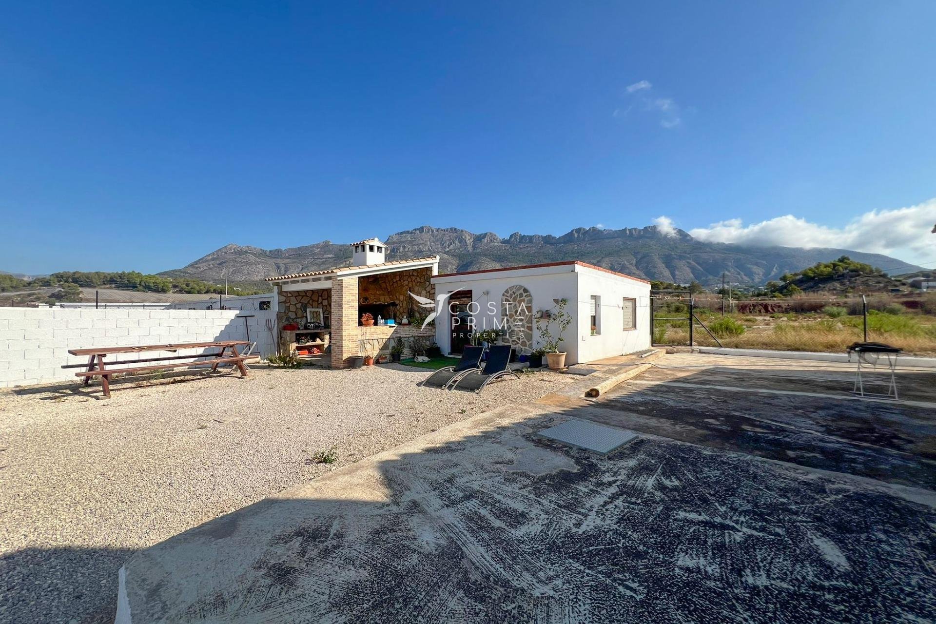 Odsprzedaż - Szalet - Altea