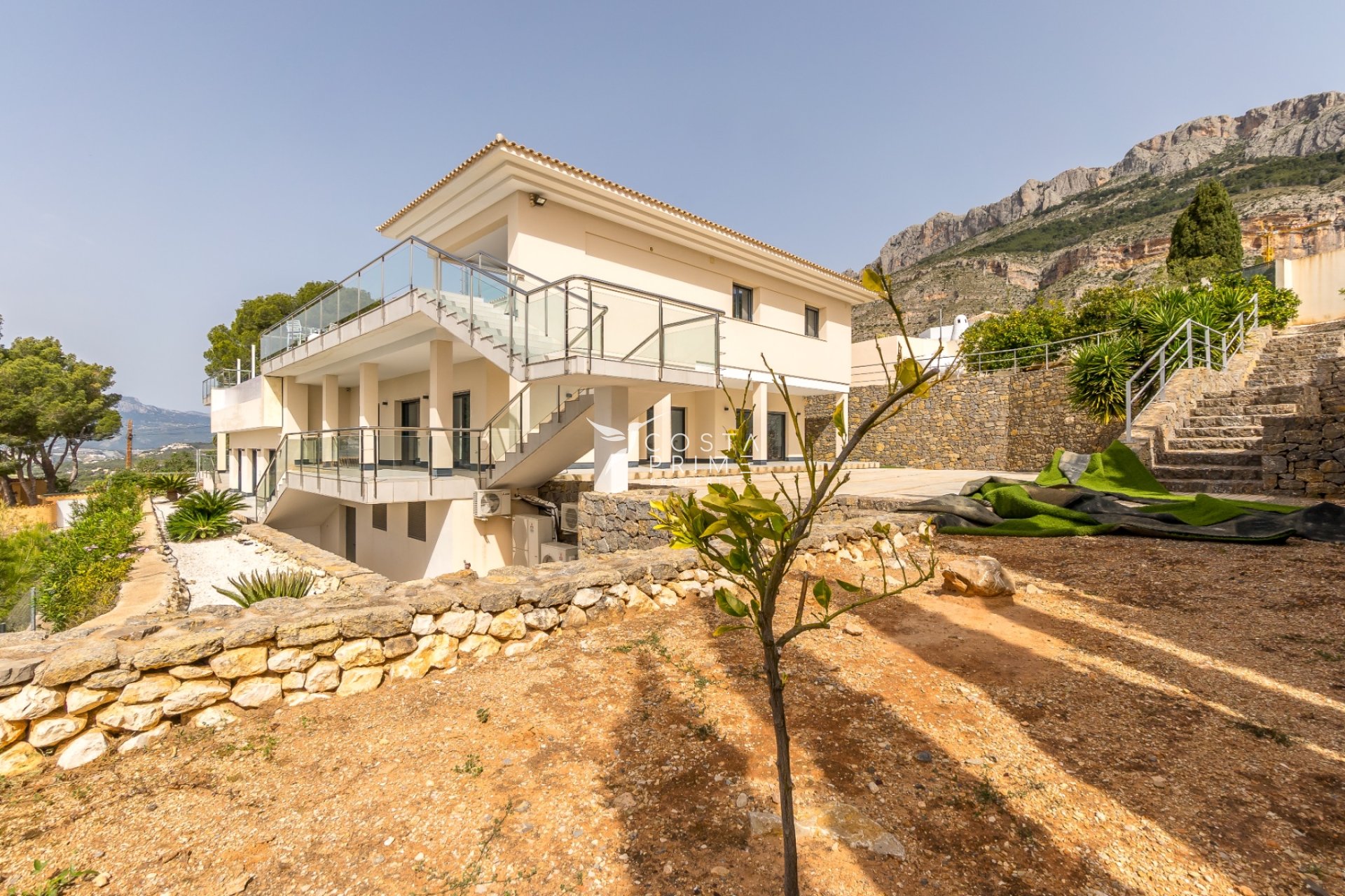 Odsprzedaż - Szalet - Altea