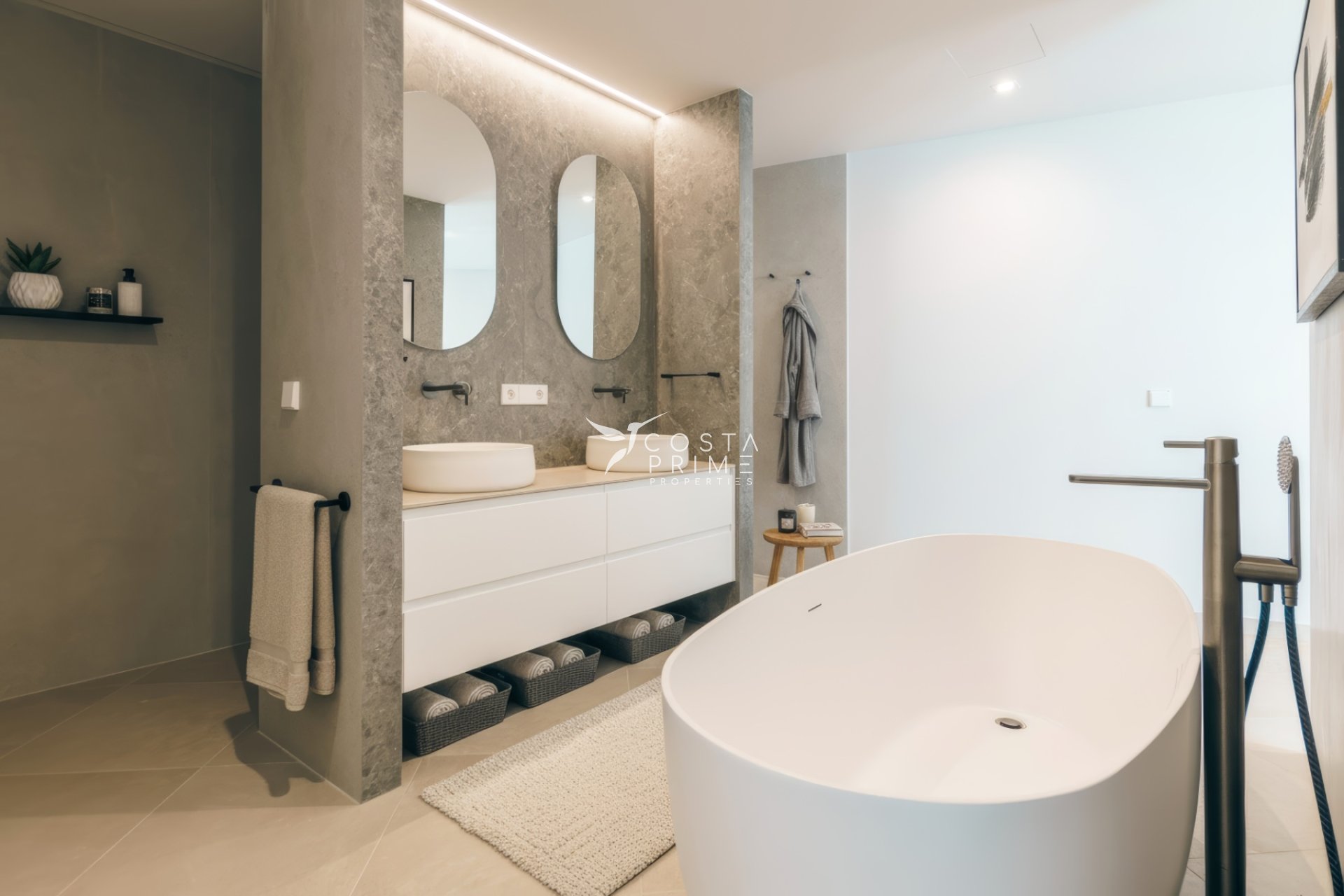 Odsprzedaż - Szalet - Calpe