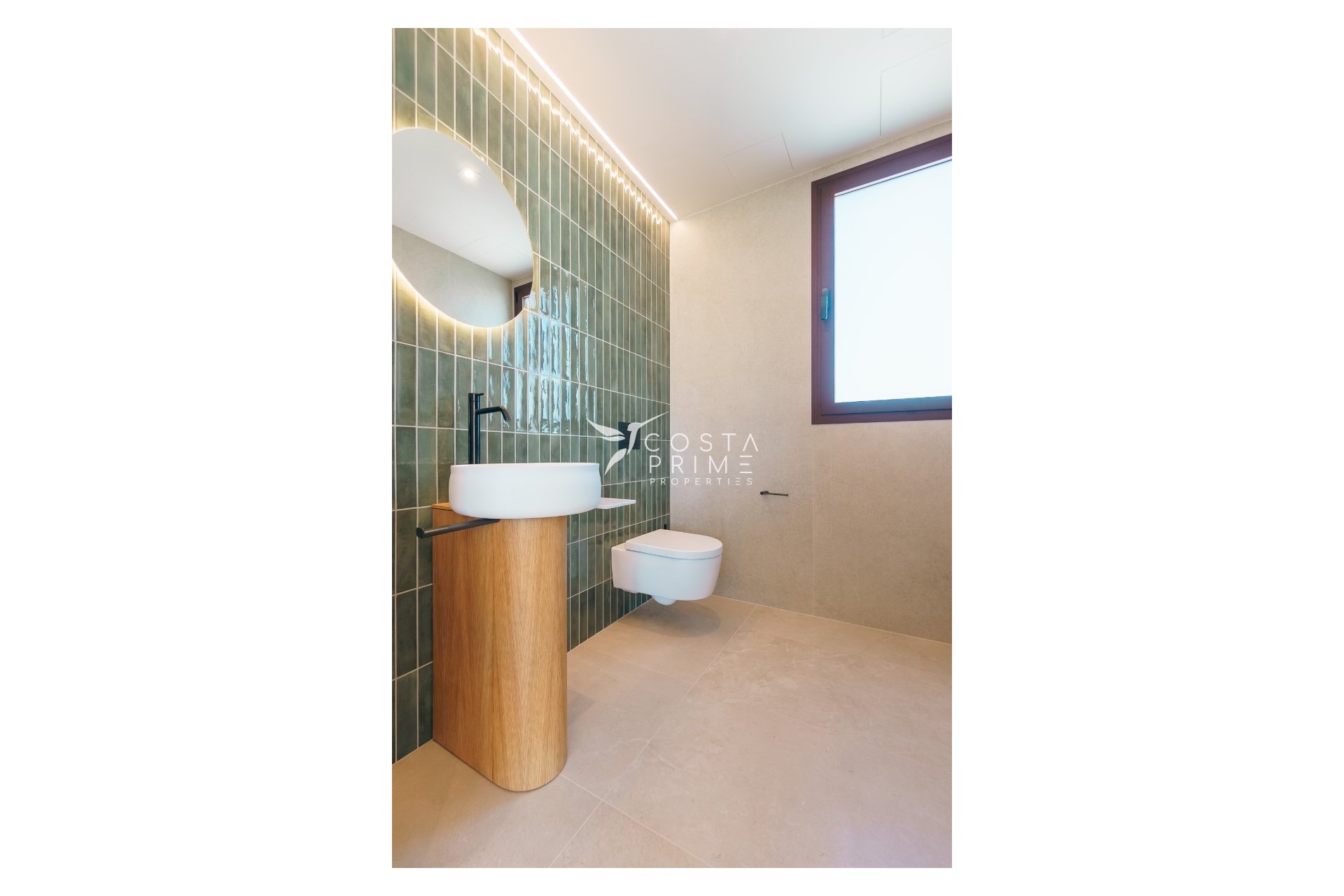 Odsprzedaż - Szalet - Calpe