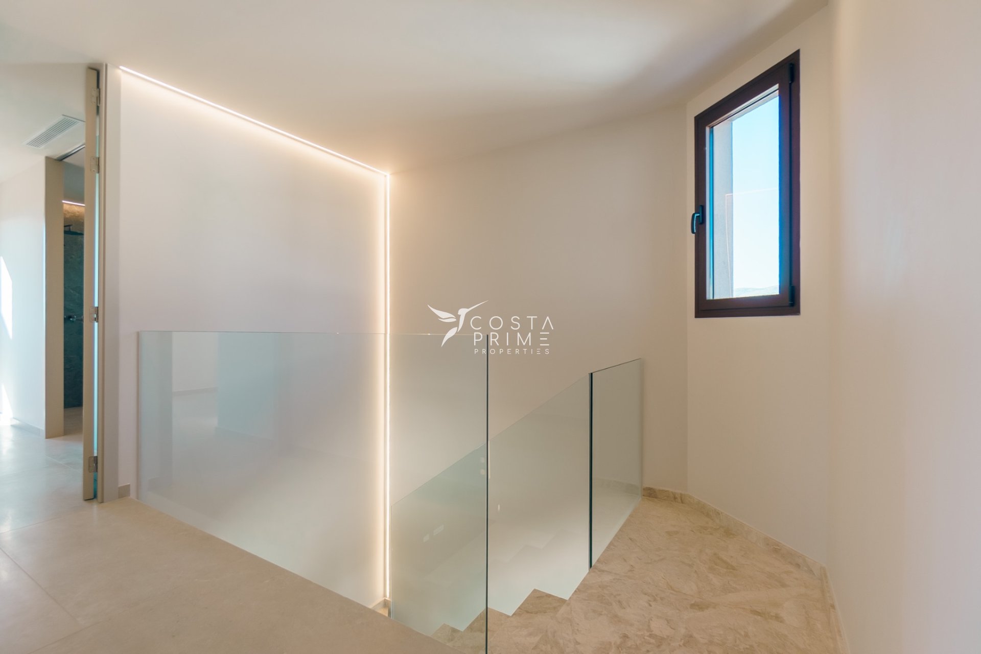 Odsprzedaż - Szalet - Calpe