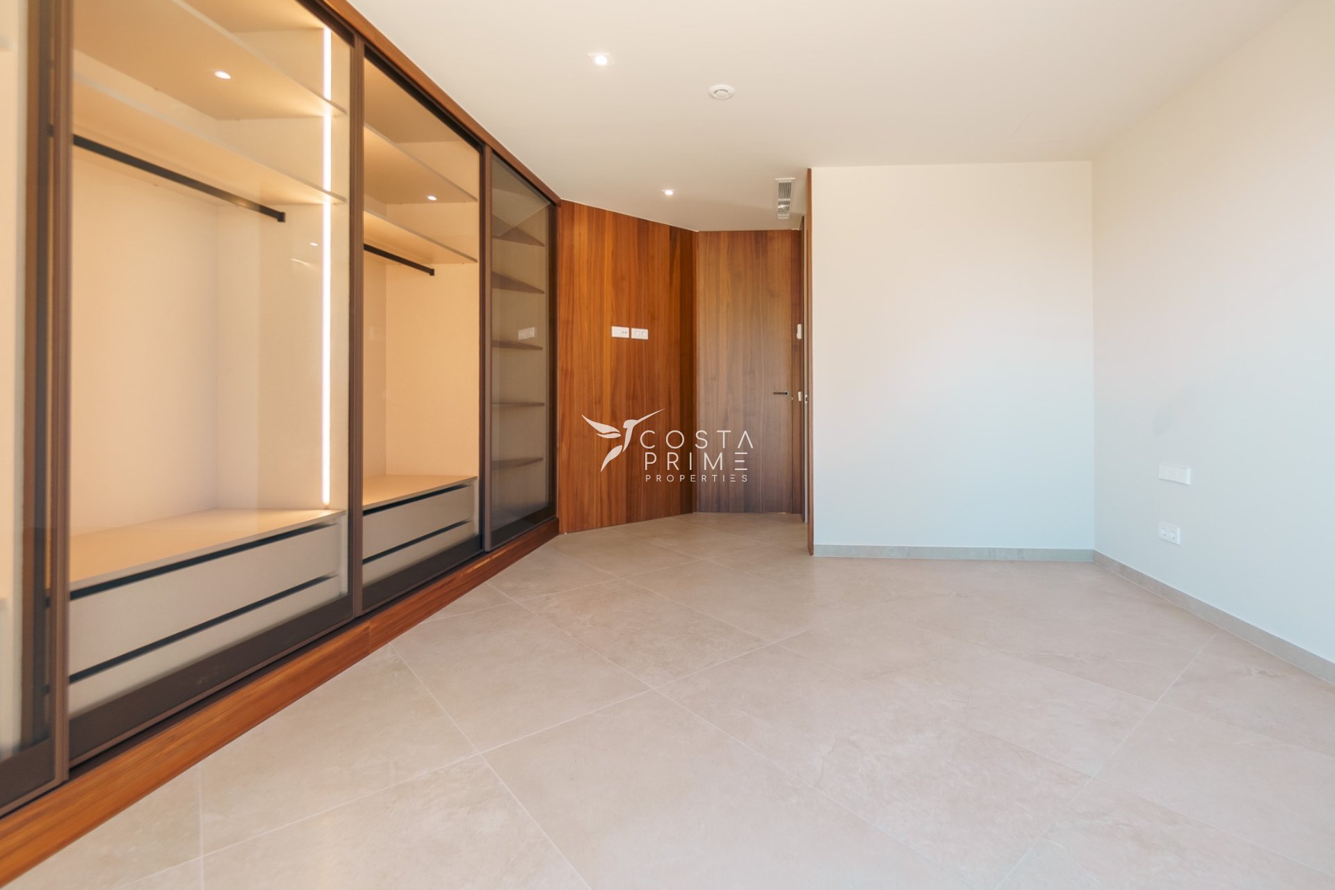 Odsprzedaż - Szalet - Calpe