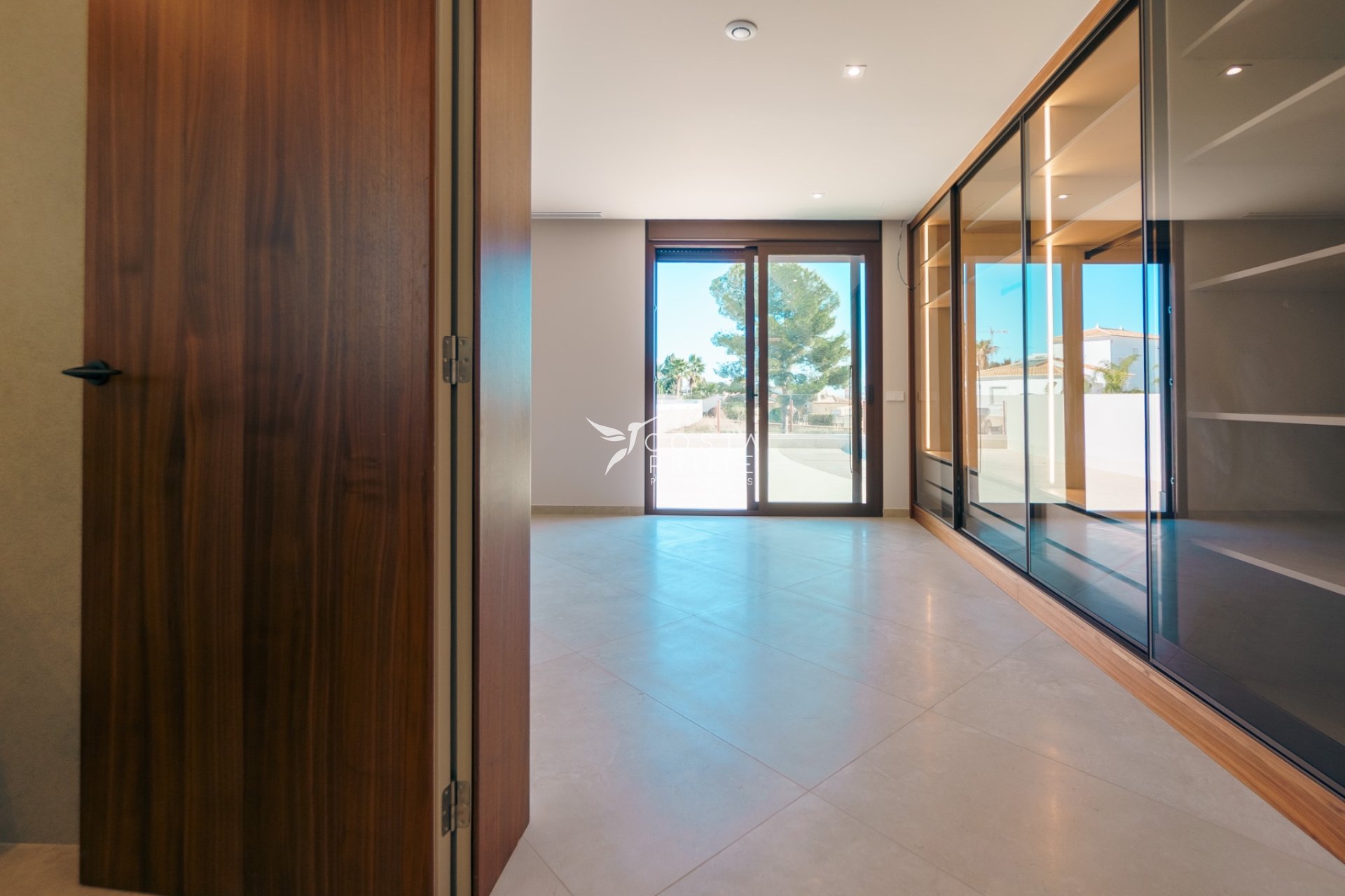 Odsprzedaż - Szalet - Calpe