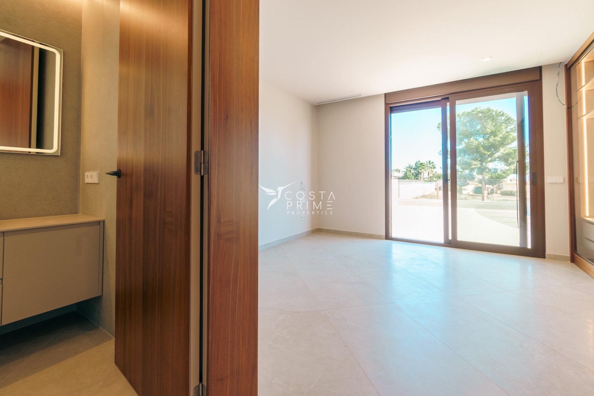 Odsprzedaż - Szalet - Calpe