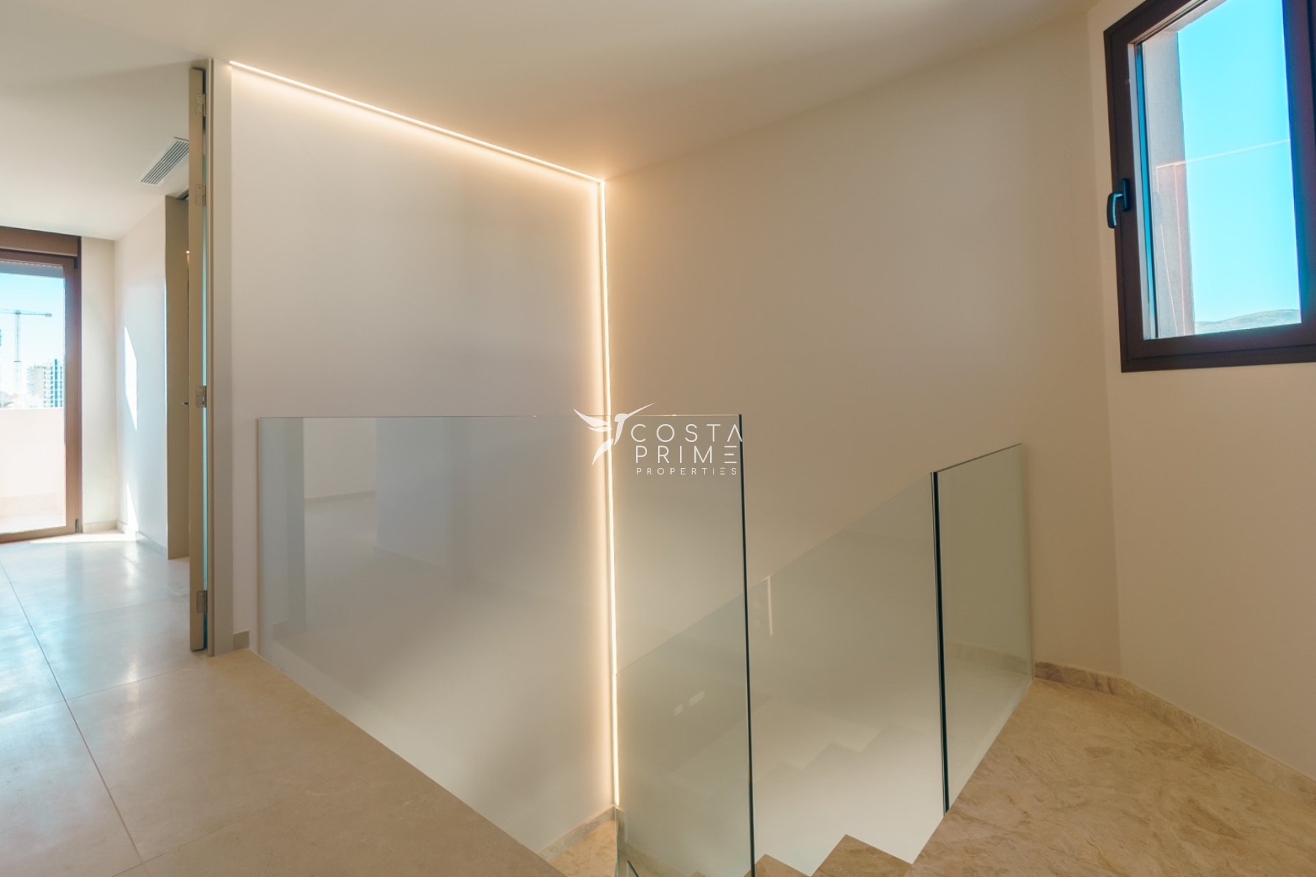 Odsprzedaż - Szalet - Calpe