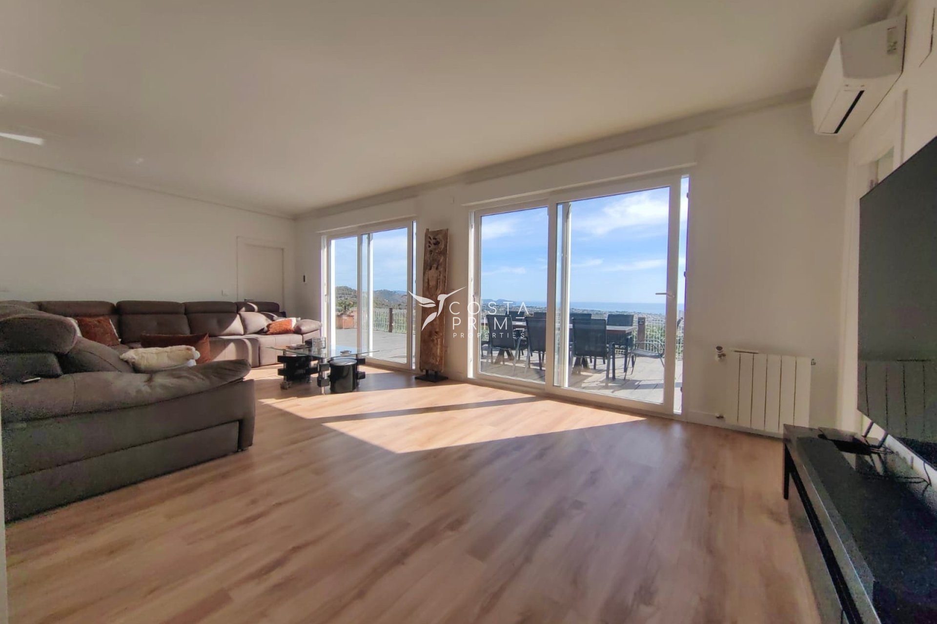 Odsprzedaż - Szalet - Calpe