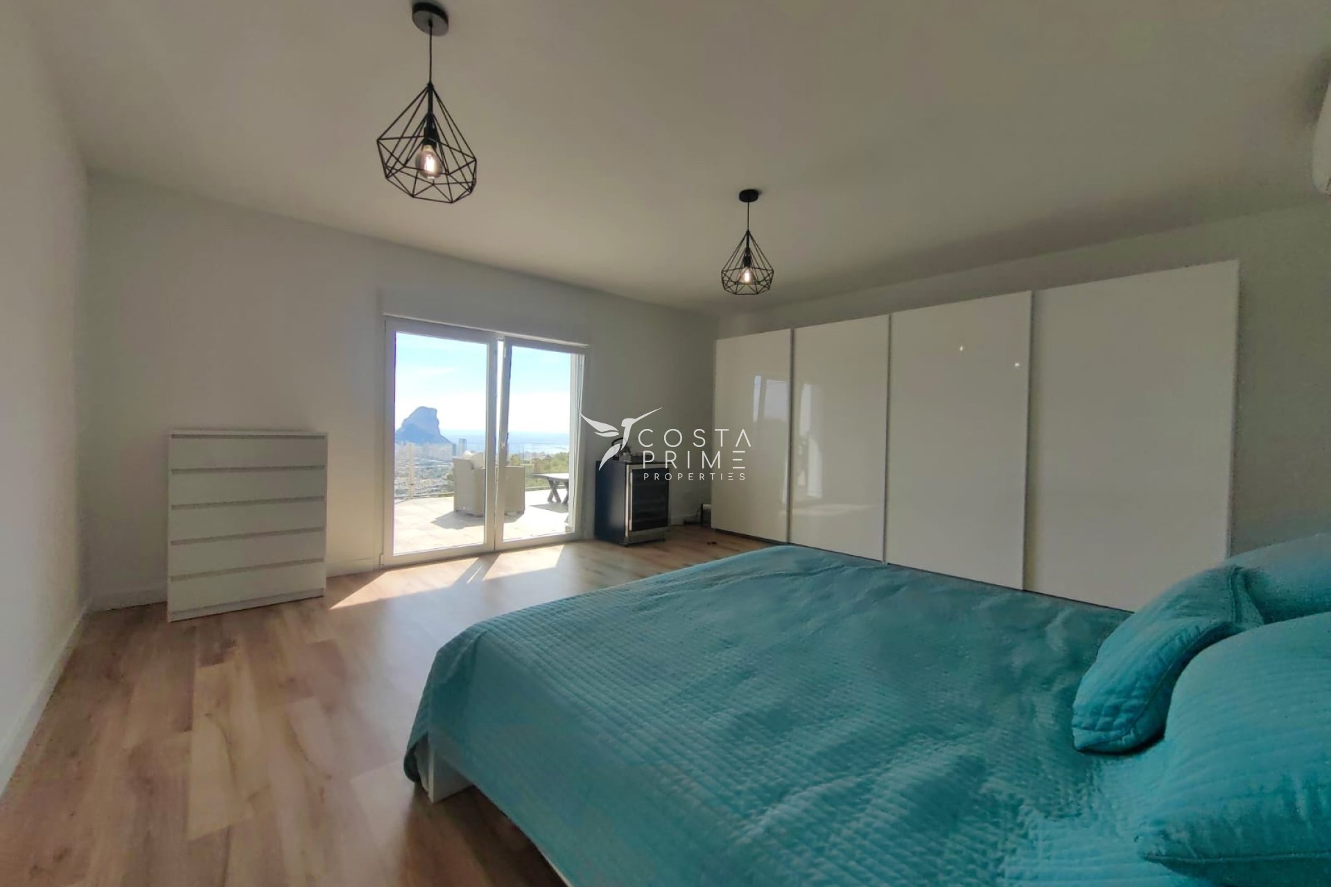 Odsprzedaż - Szalet - Calpe