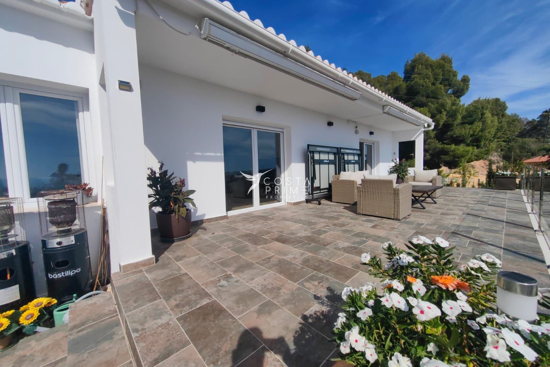 Odsprzedaż - Szalet - Calpe