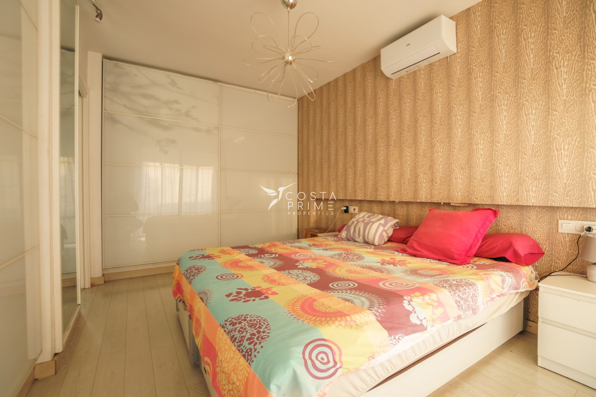 Odsprzedaż - Szalet - La Nucía