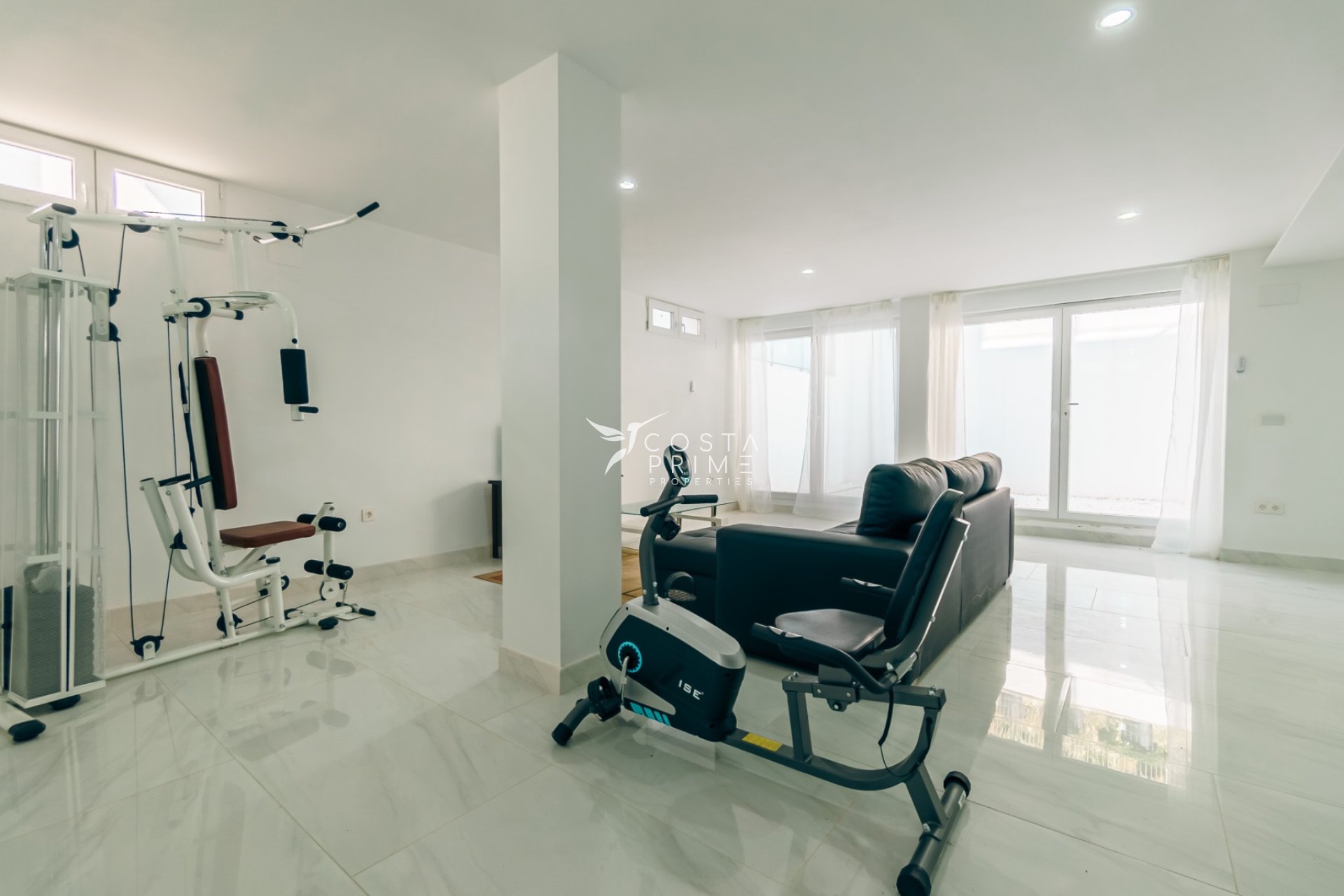 Odsprzedaż - Szalet - La Nucía