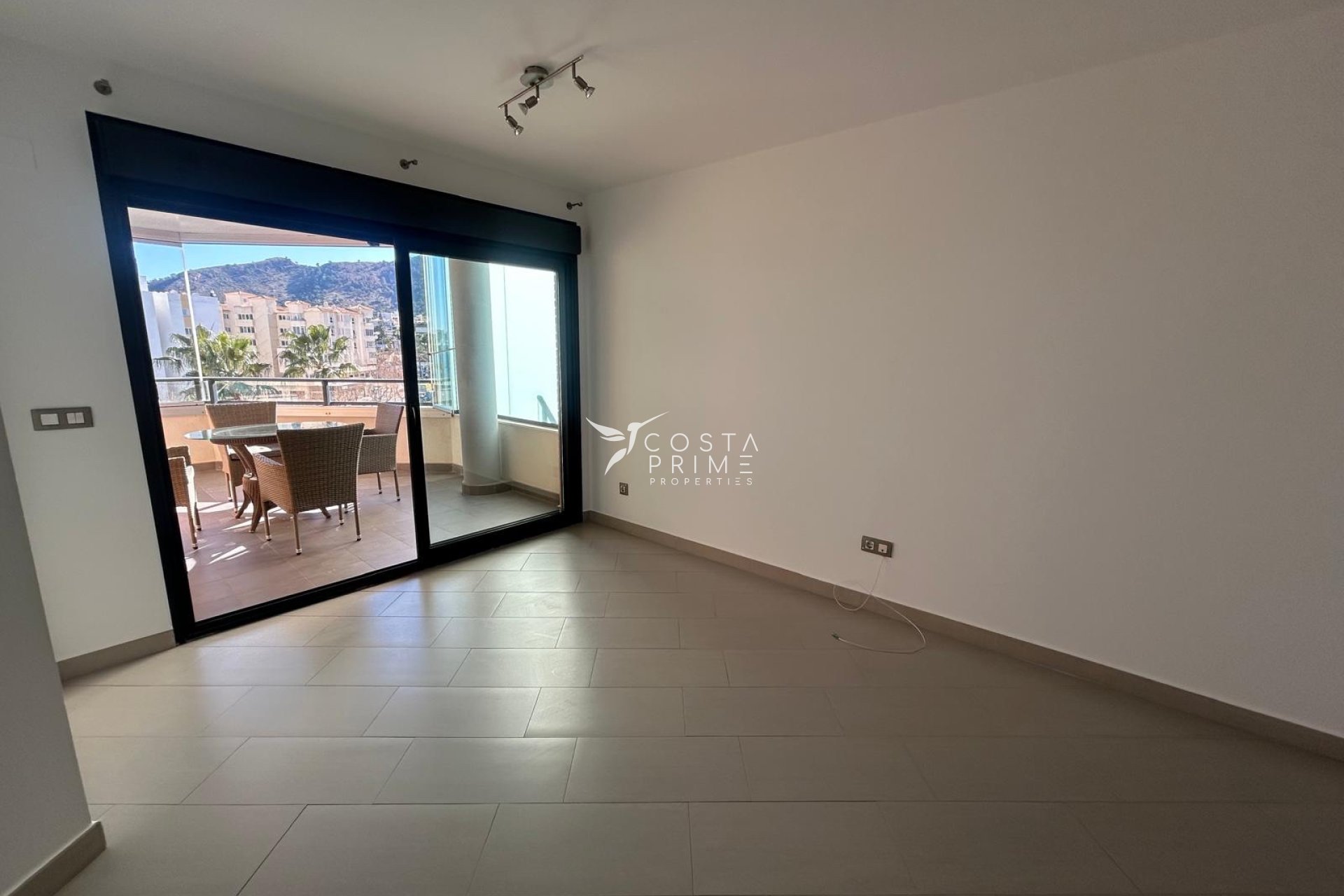 Resale - Apartment / Flat - Albir