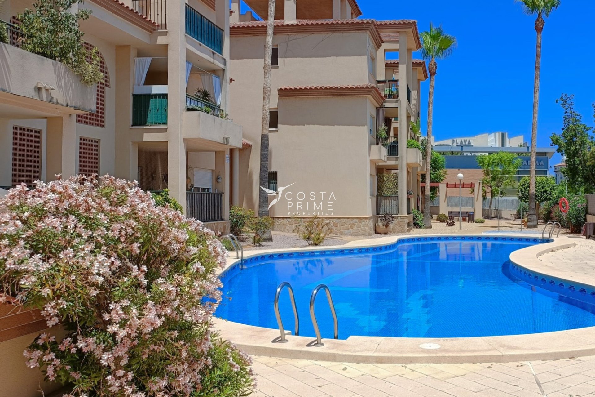 Resale - Apartment / Flat - Albir